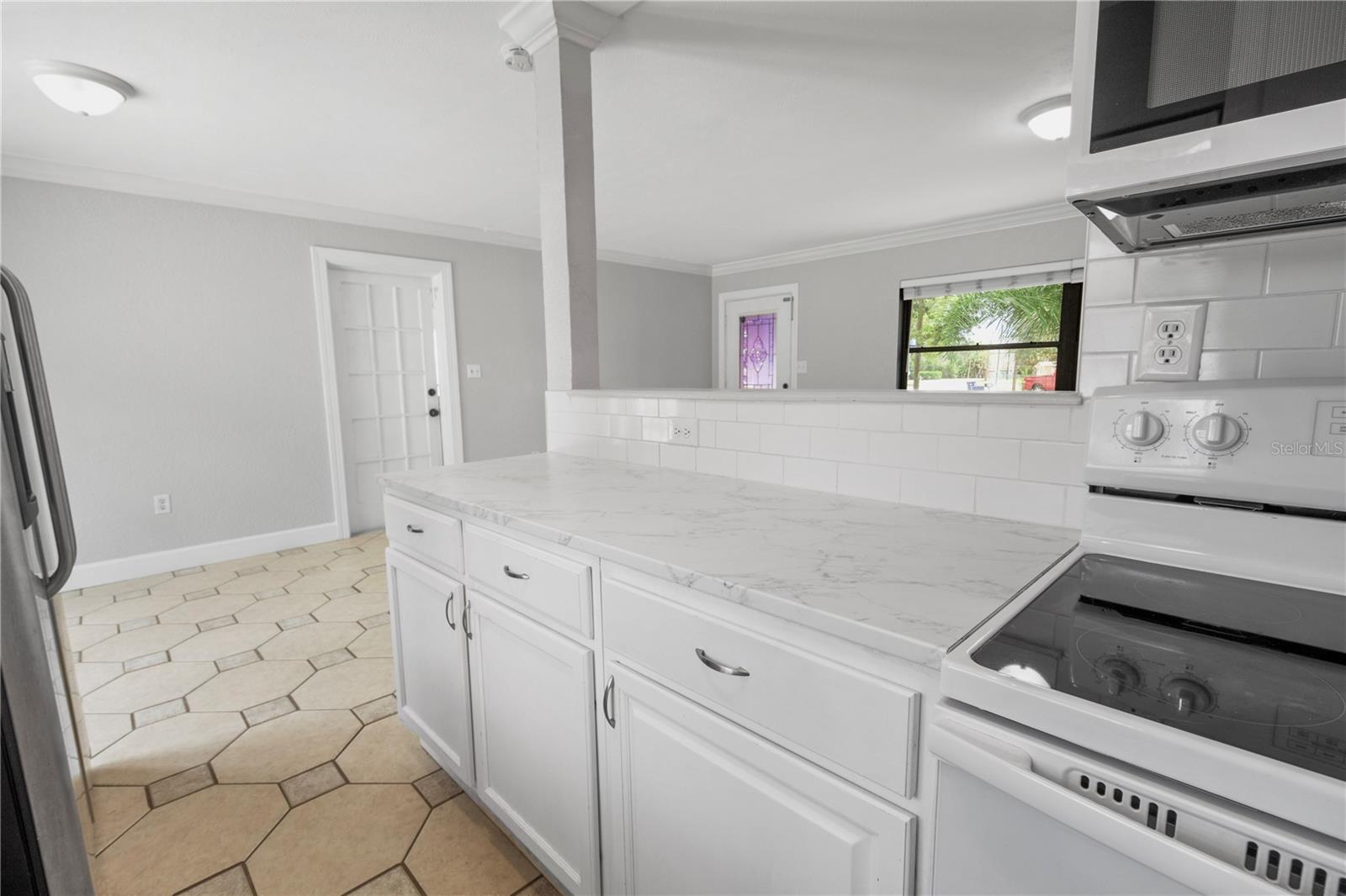 PEACH LAKE MANOR - Residential