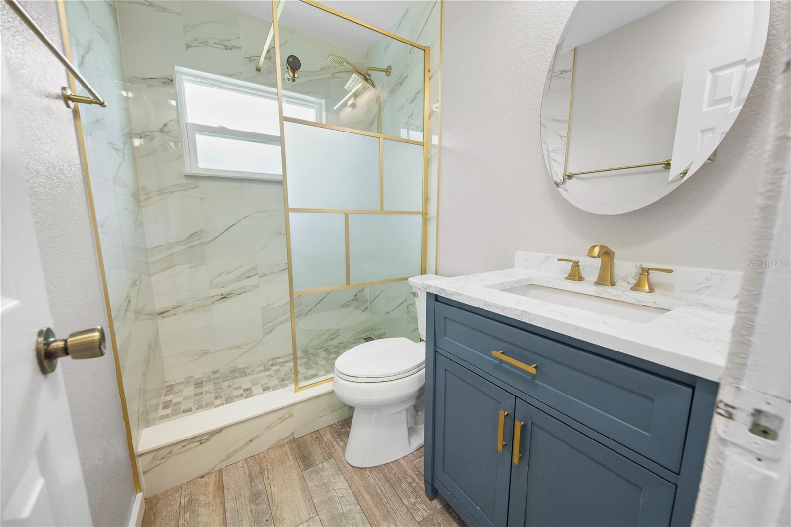 PEACH LAKE MANOR - Residential