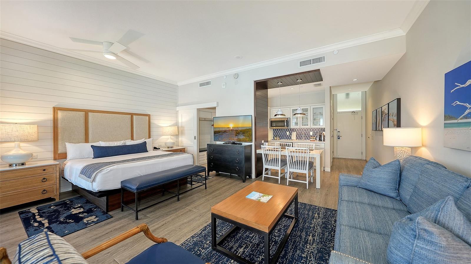 225 SANDS POINT ROAD 6201, LONGBOAT KEY, FL, 34228 4 225 SANDS POINT ROAD 6201