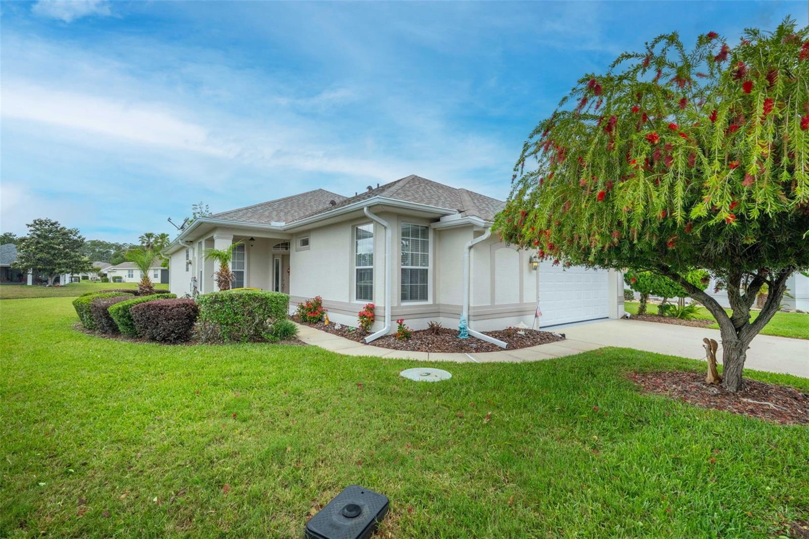 15 ROYALE LANE