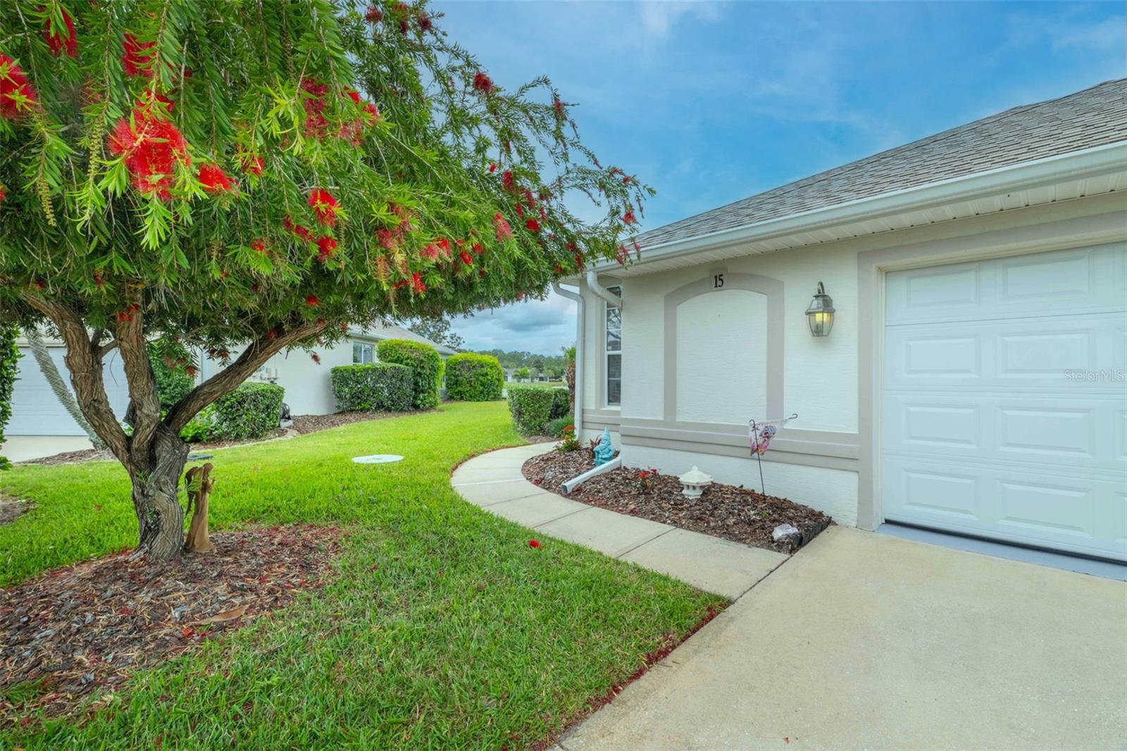 15 ROYALE LANE