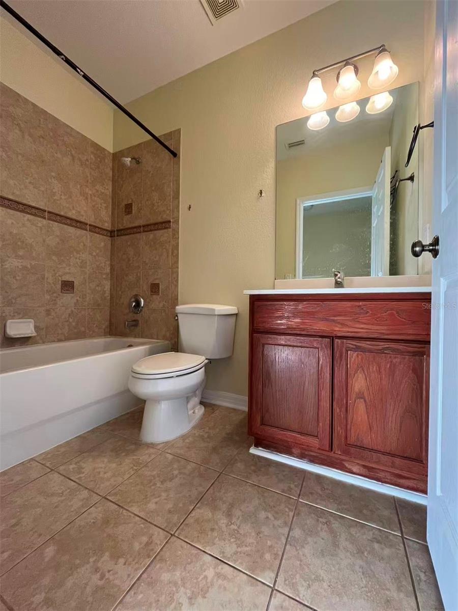 SAIL HARBOUR/HEALTHPARK - Residential Lease