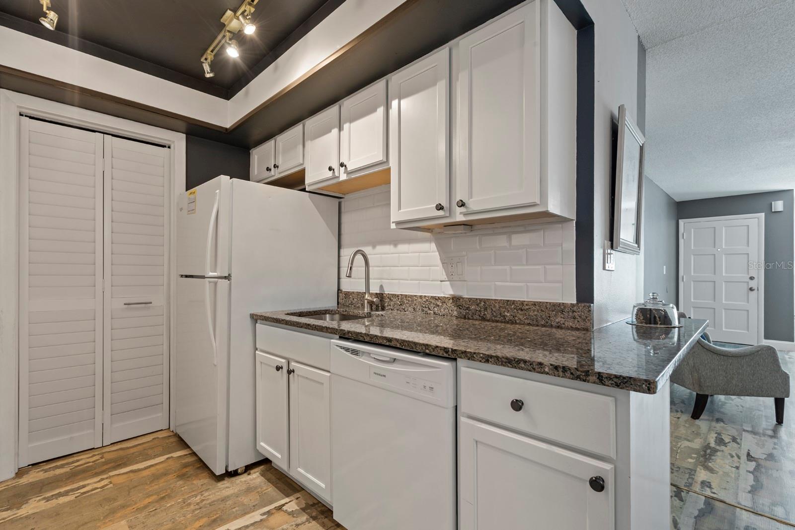 SUMMIT VILLAGE UNIT 4 - Residential