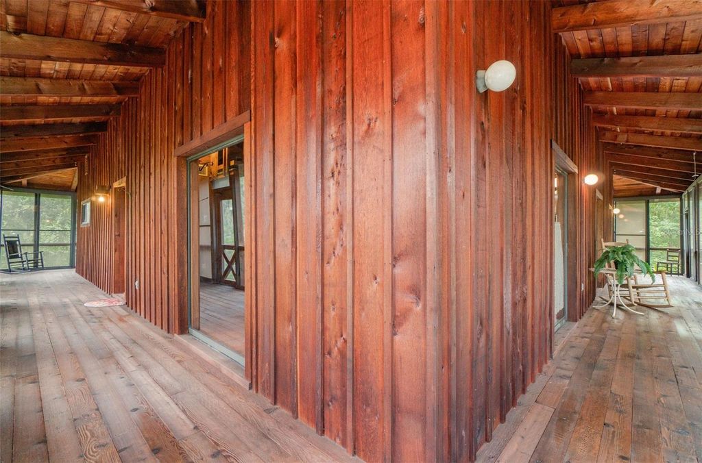 Photo of 6836 Pinetree Lane E, Lakeland, FL 33811 (MLS # TB8429396)