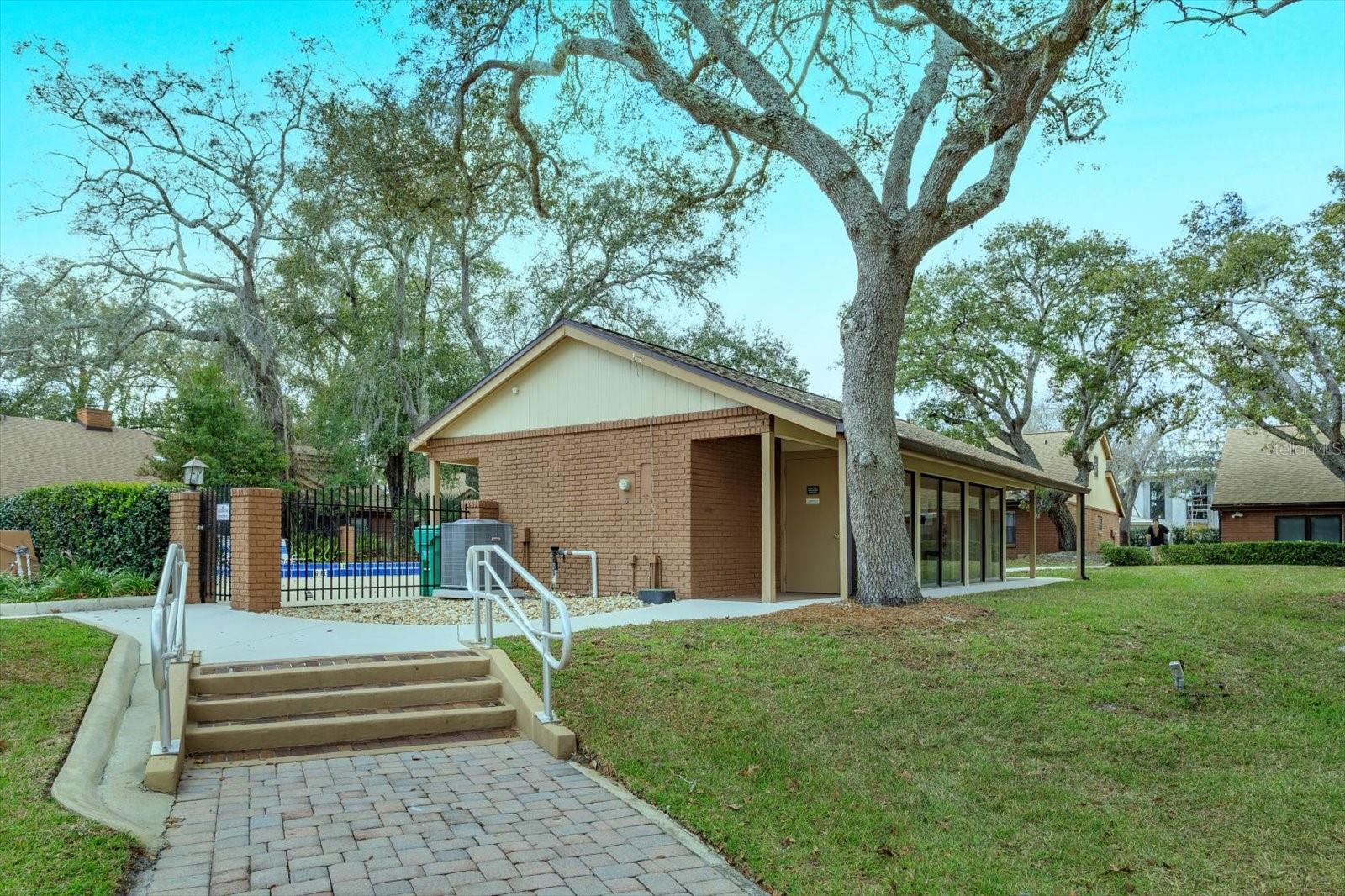 FEATHER EDGE - Residential