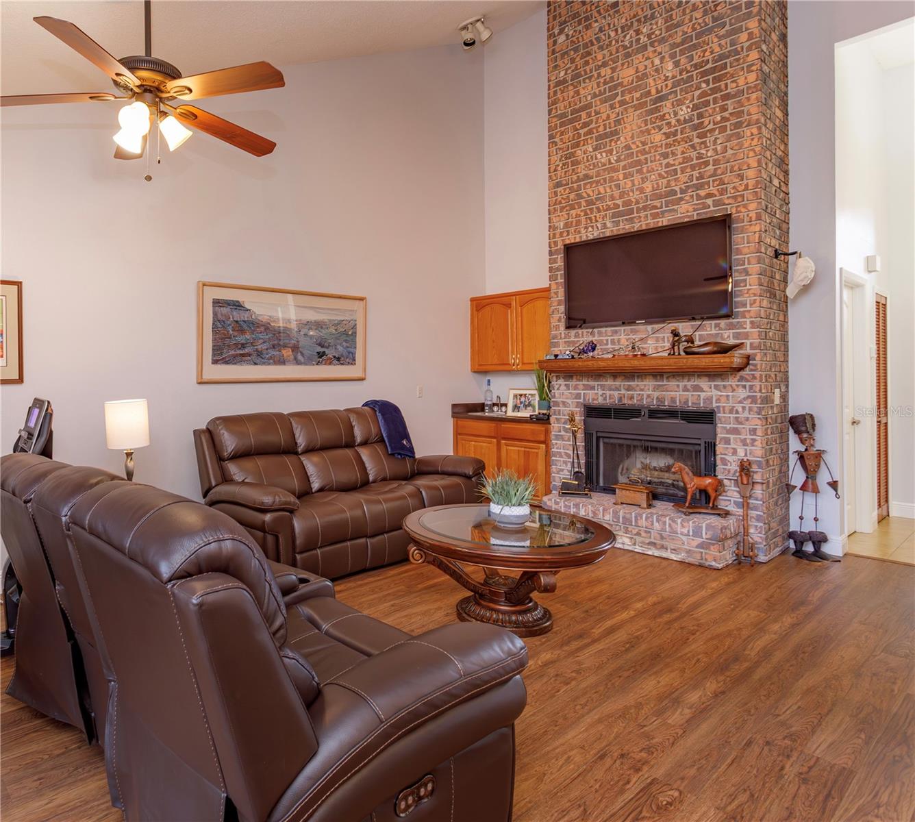 FEATHER EDGE - Residential