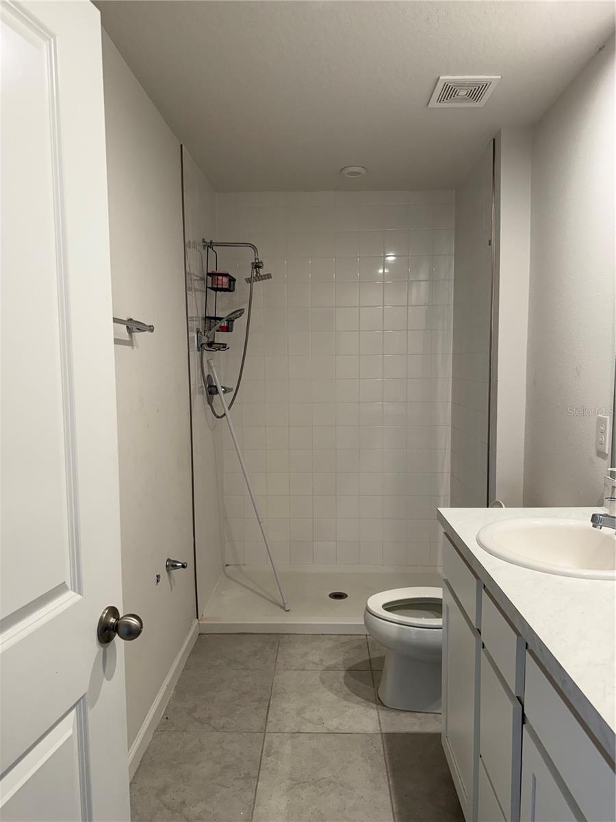 SOUTHERN XING - Residential Lease