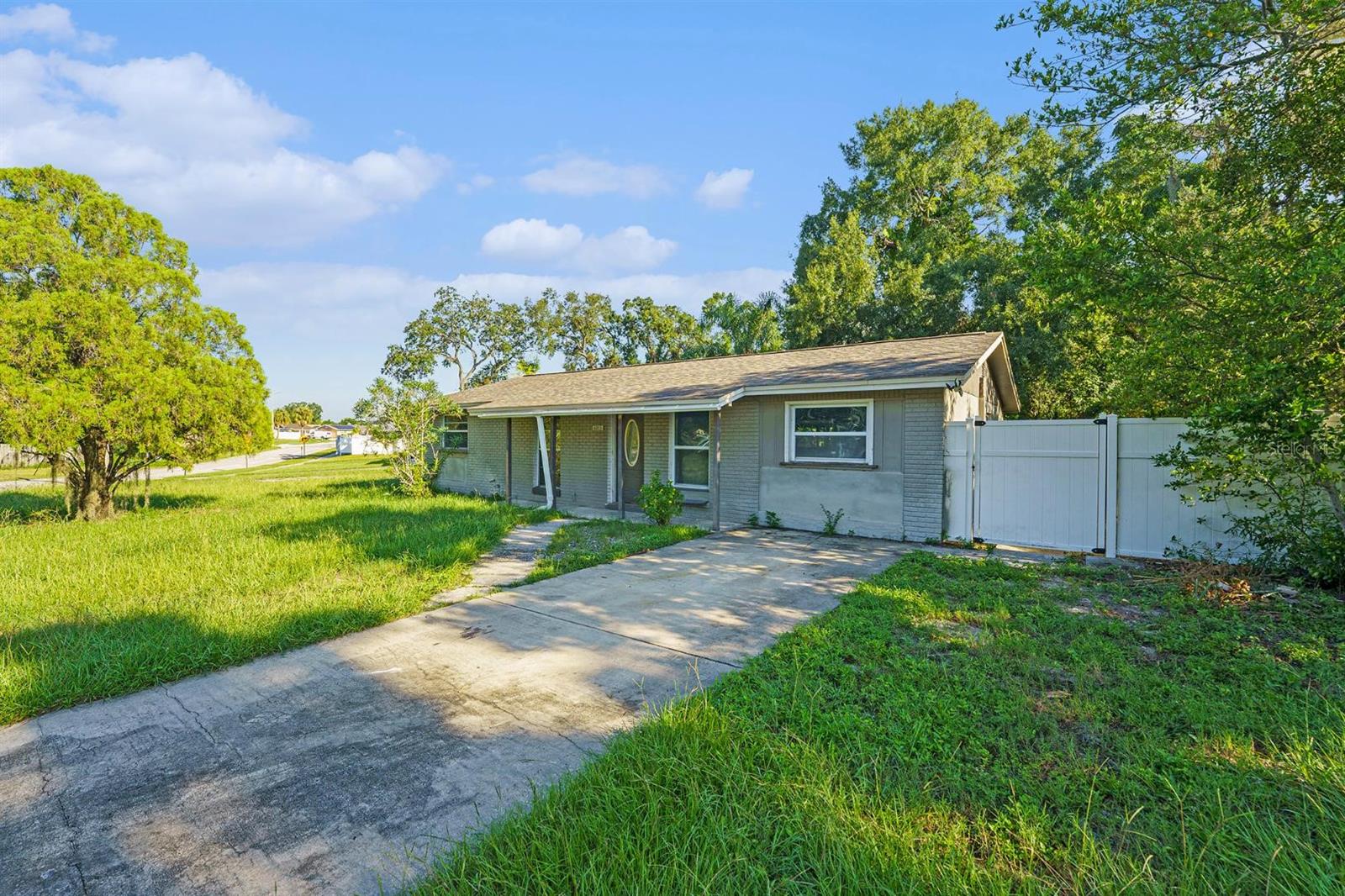 6515 RUNNINGWOODS DRIVE