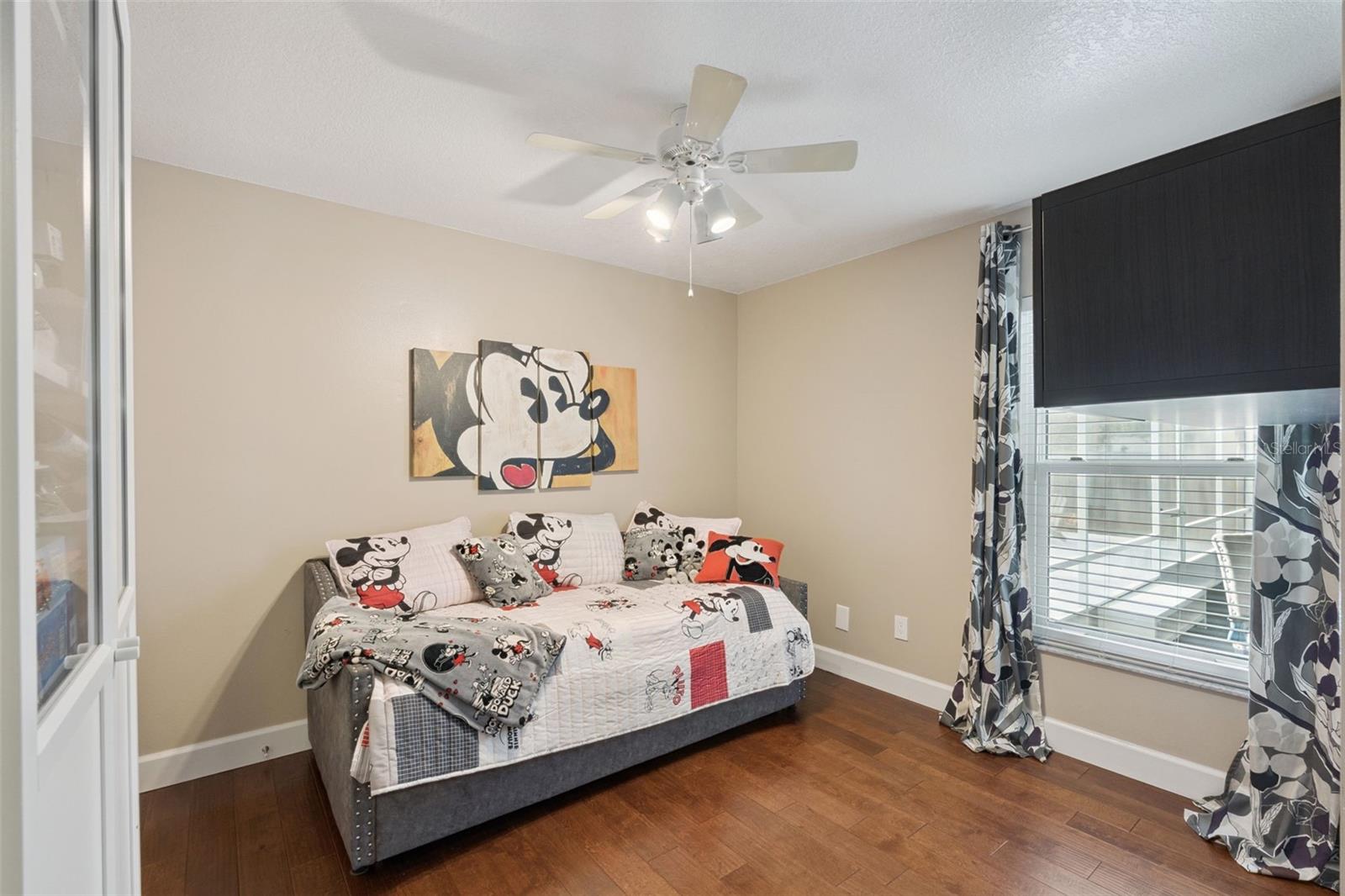 SILVER WOODS PH 02 - Residential