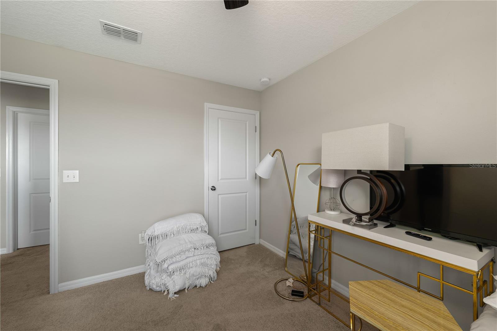 BELMONT SOUTH PH 2F - Residential