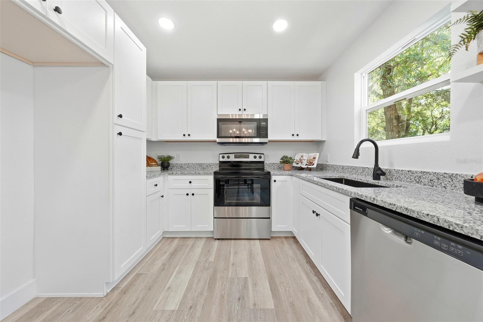 WEST HIGHLANDS - Residential