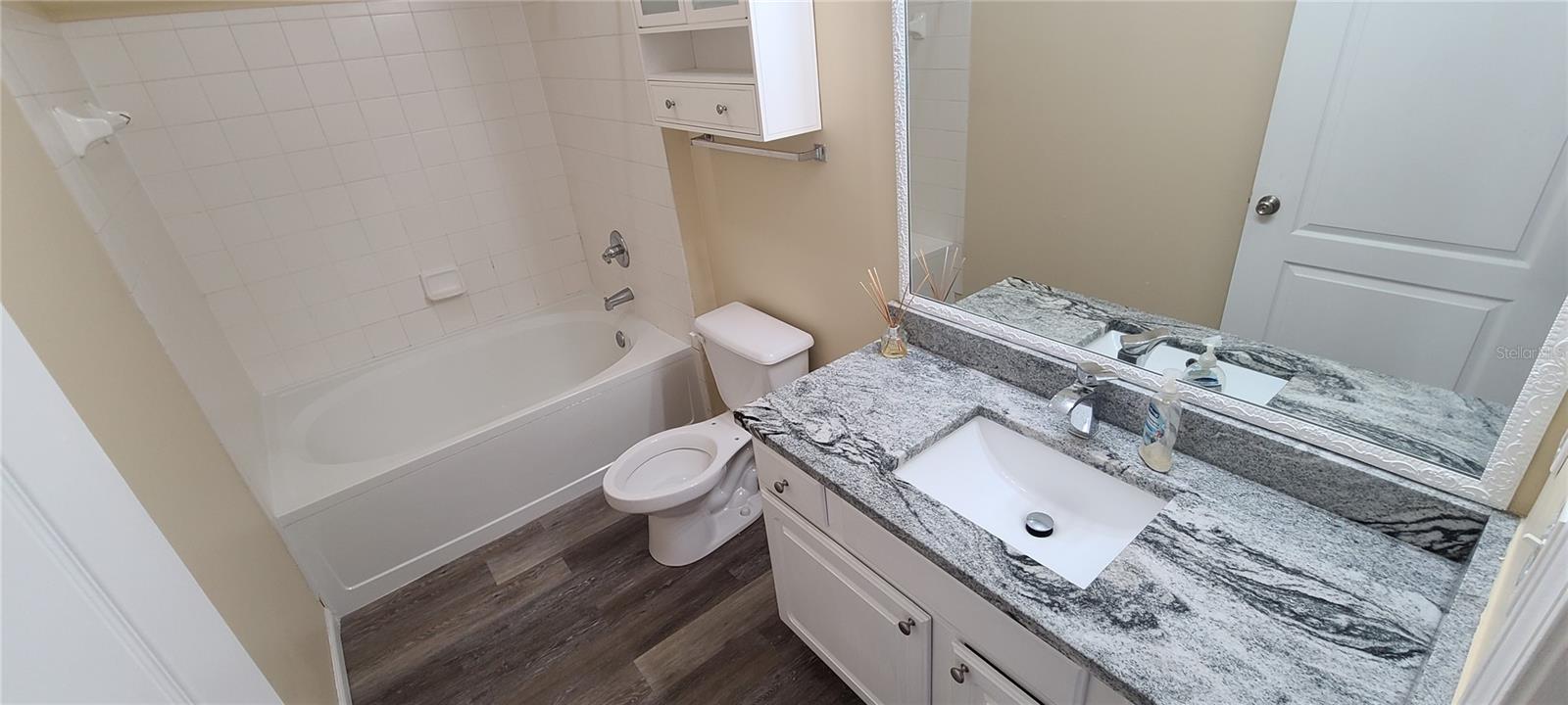 THE VILLAS CONDO - Residential