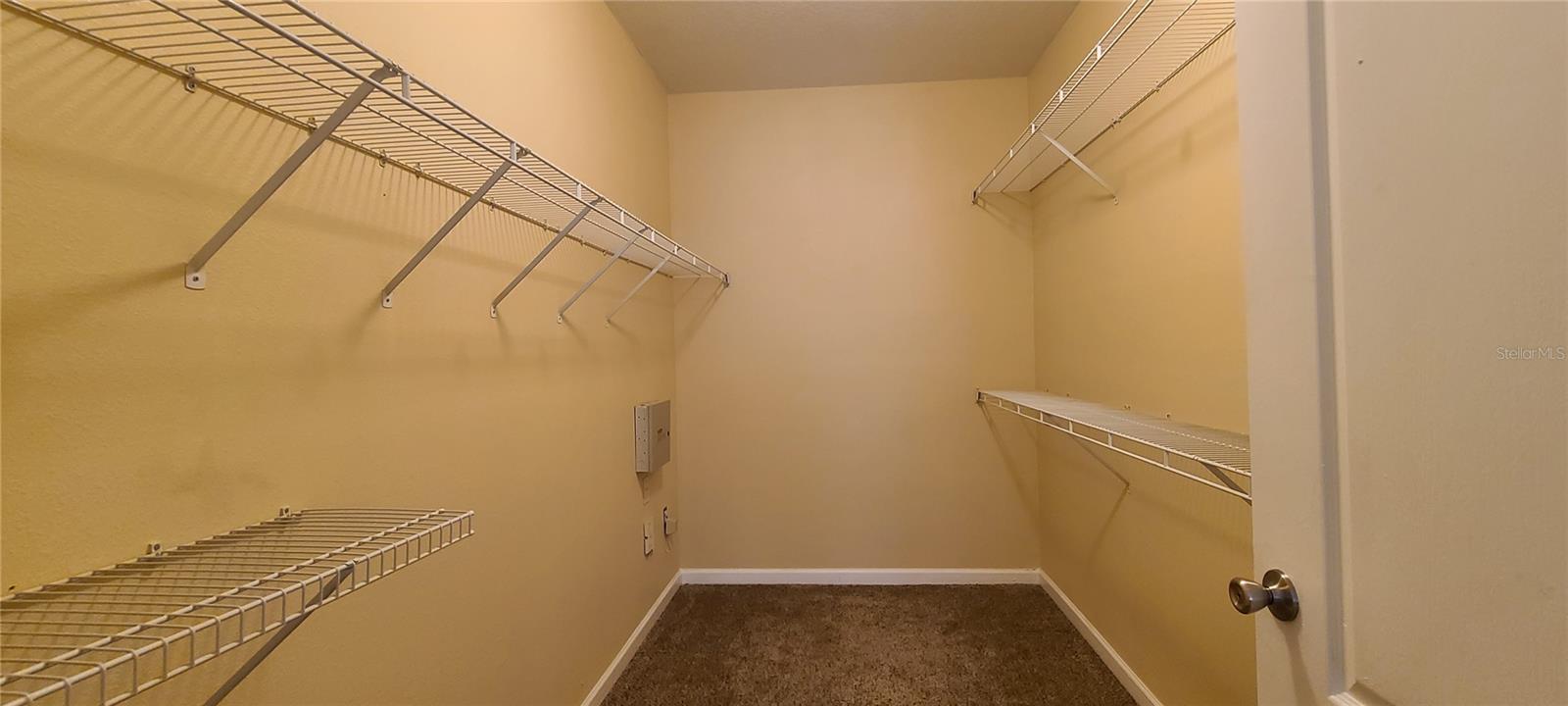 THE VILLAS CONDO - Residential