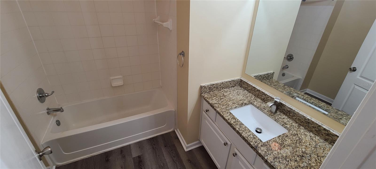 THE VILLAS CONDO - Residential