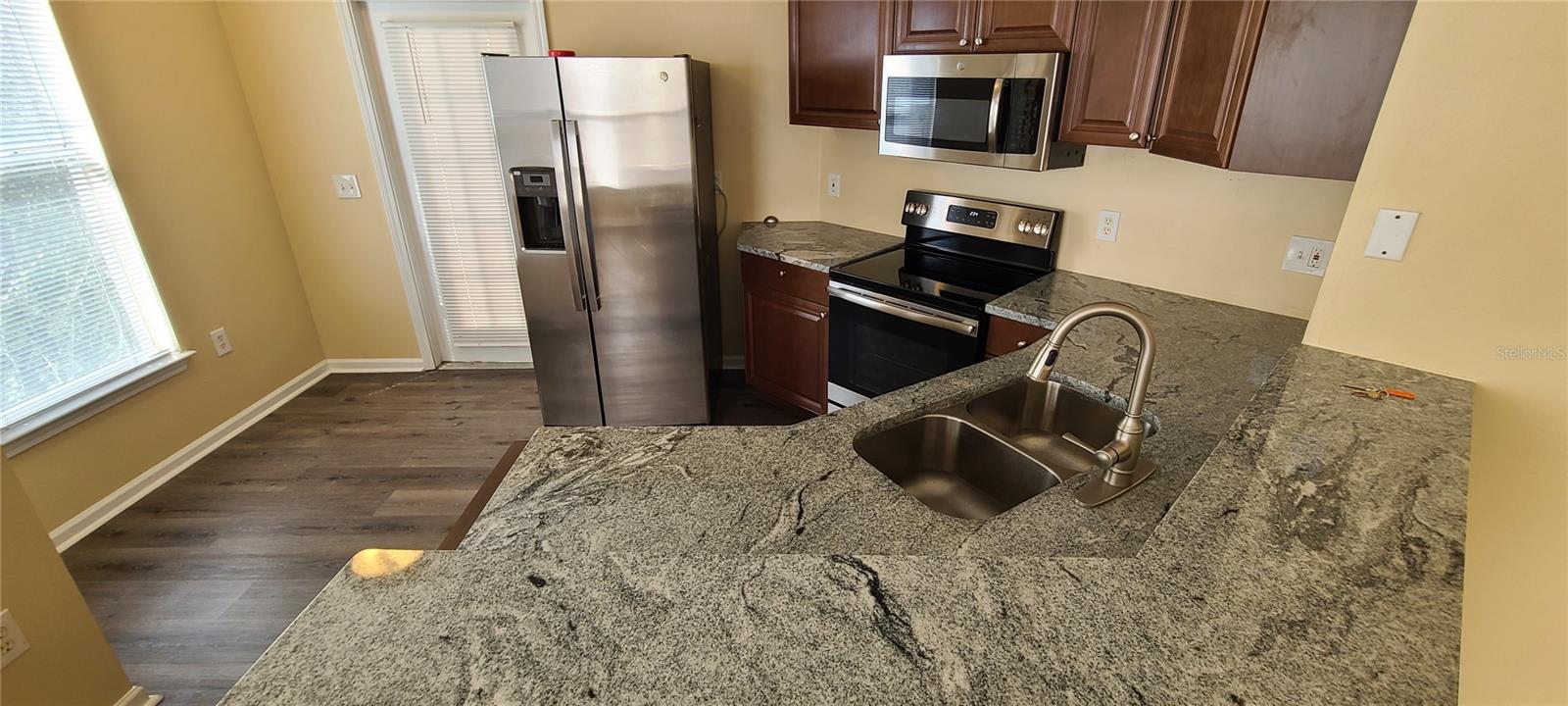 THE VILLAS CONDO - Residential