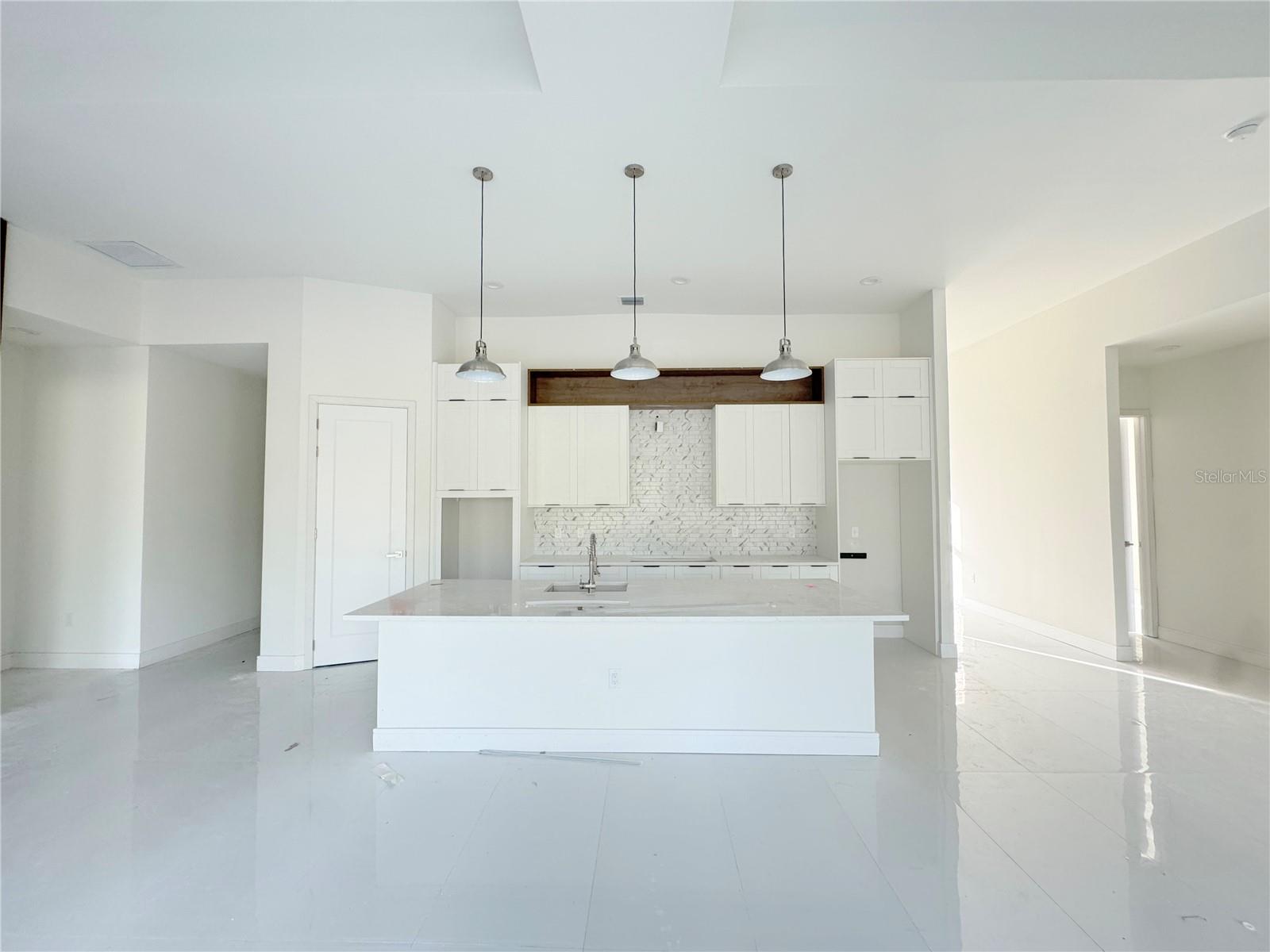 23372 ROSEWOOD AVENUE