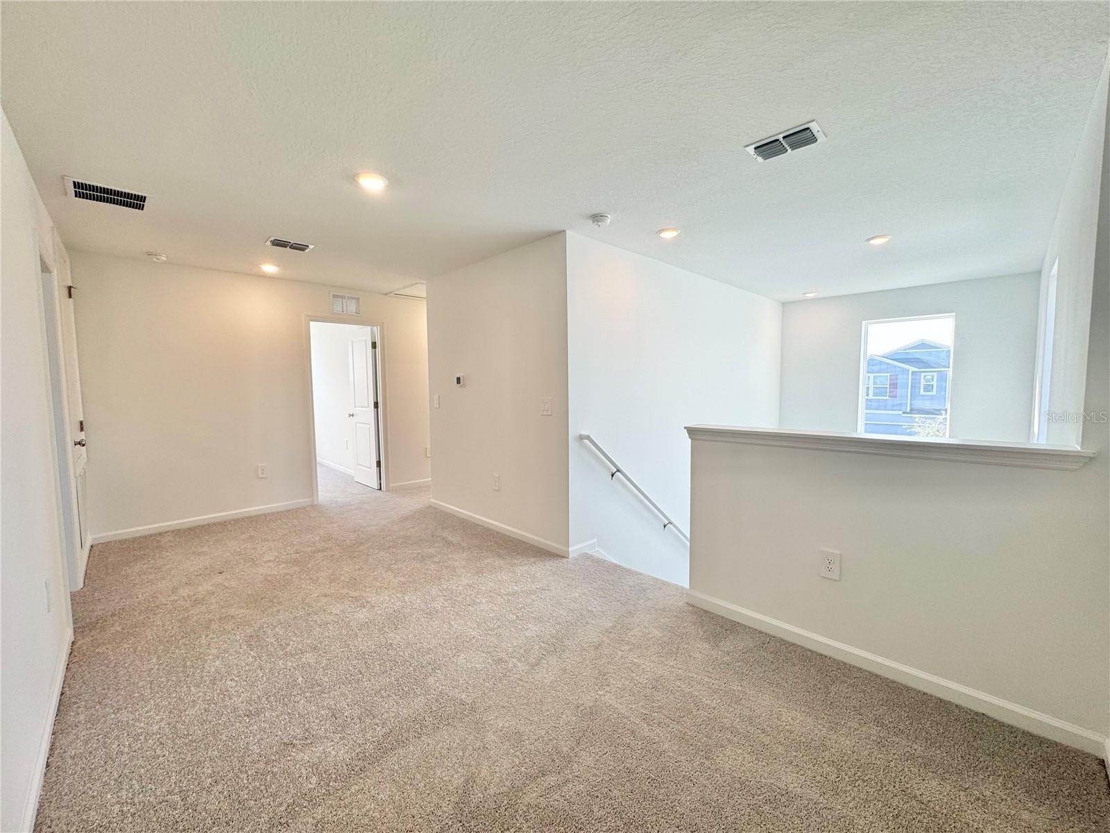 HUNT CLUB AT LAKE WALES PHASE 1 - Residential Lease