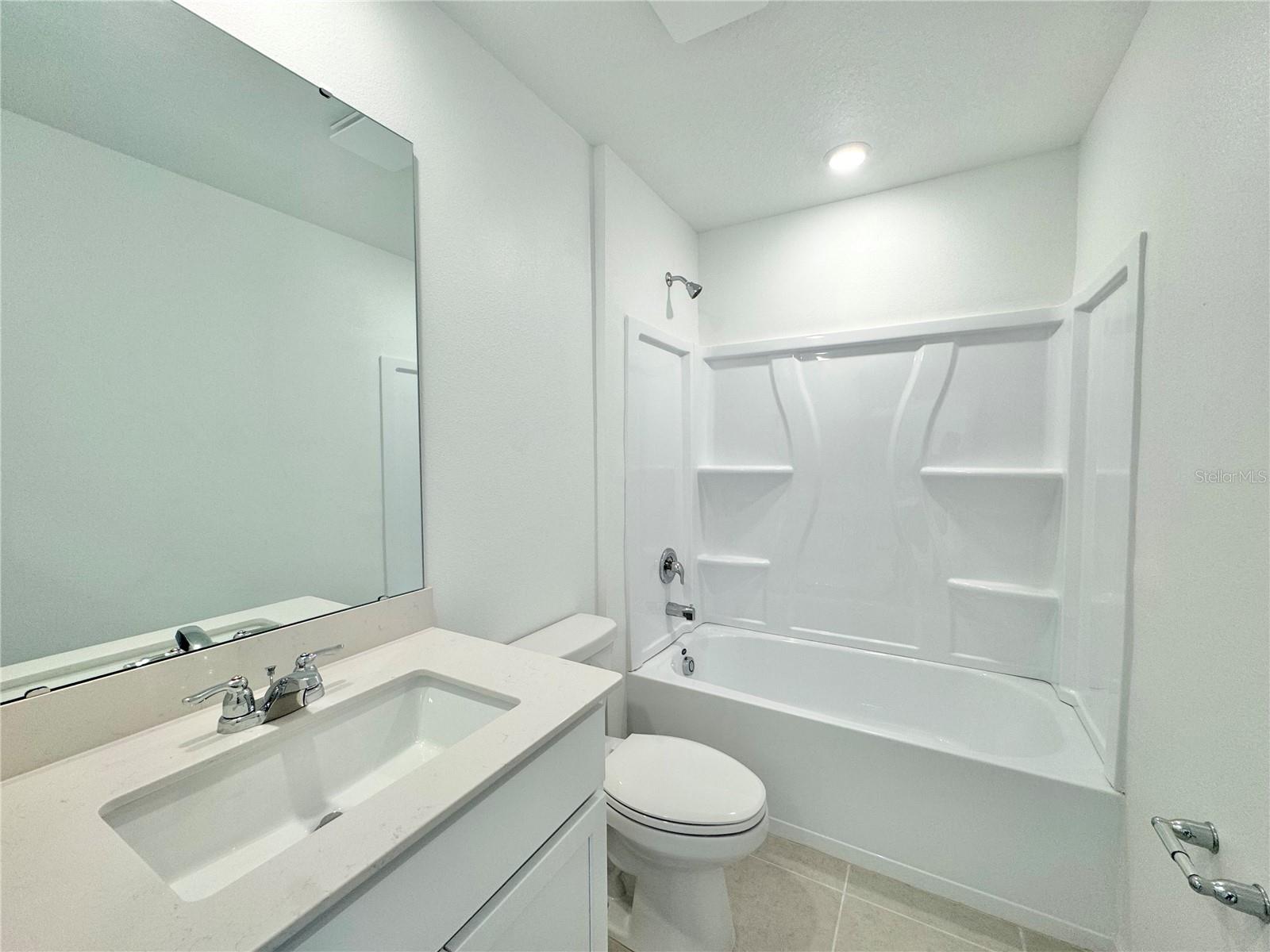 HUNT CLUB AT LAKE WALES PHASE 1 - Residential Lease