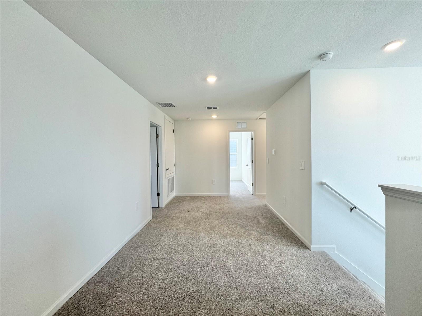 HUNT CLUB AT LAKE WALES PHASE 1 - Residential Lease