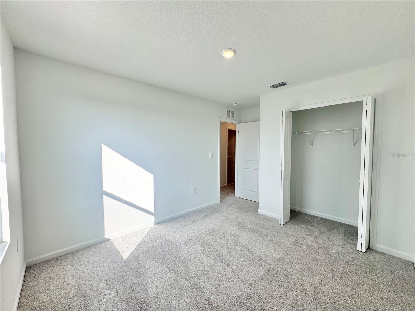 HUNT CLUB AT LAKE WALES PHASE 1 - Residential Lease