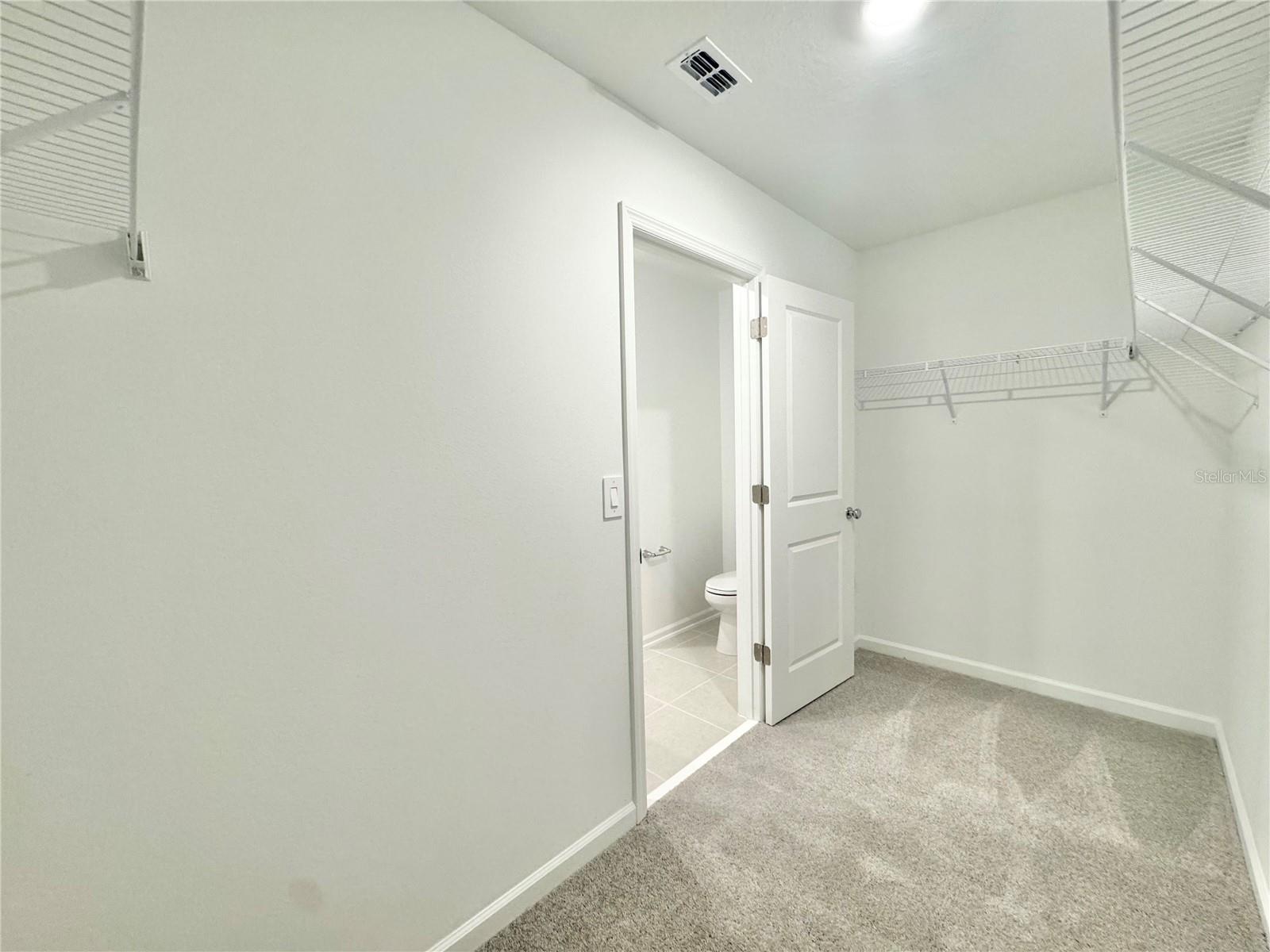 HUNT CLUB AT LAKE WALES PHASE 1 - Residential Lease