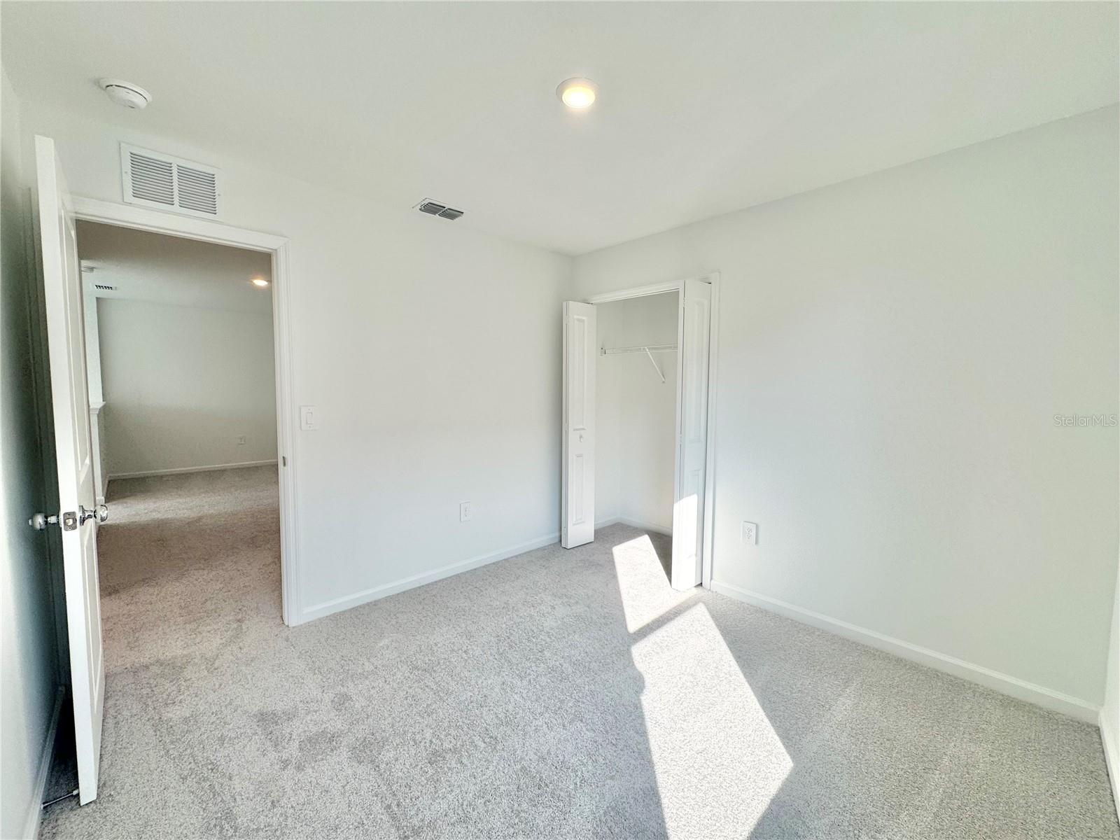 HUNT CLUB AT LAKE WALES PHASE 1 - Residential Lease