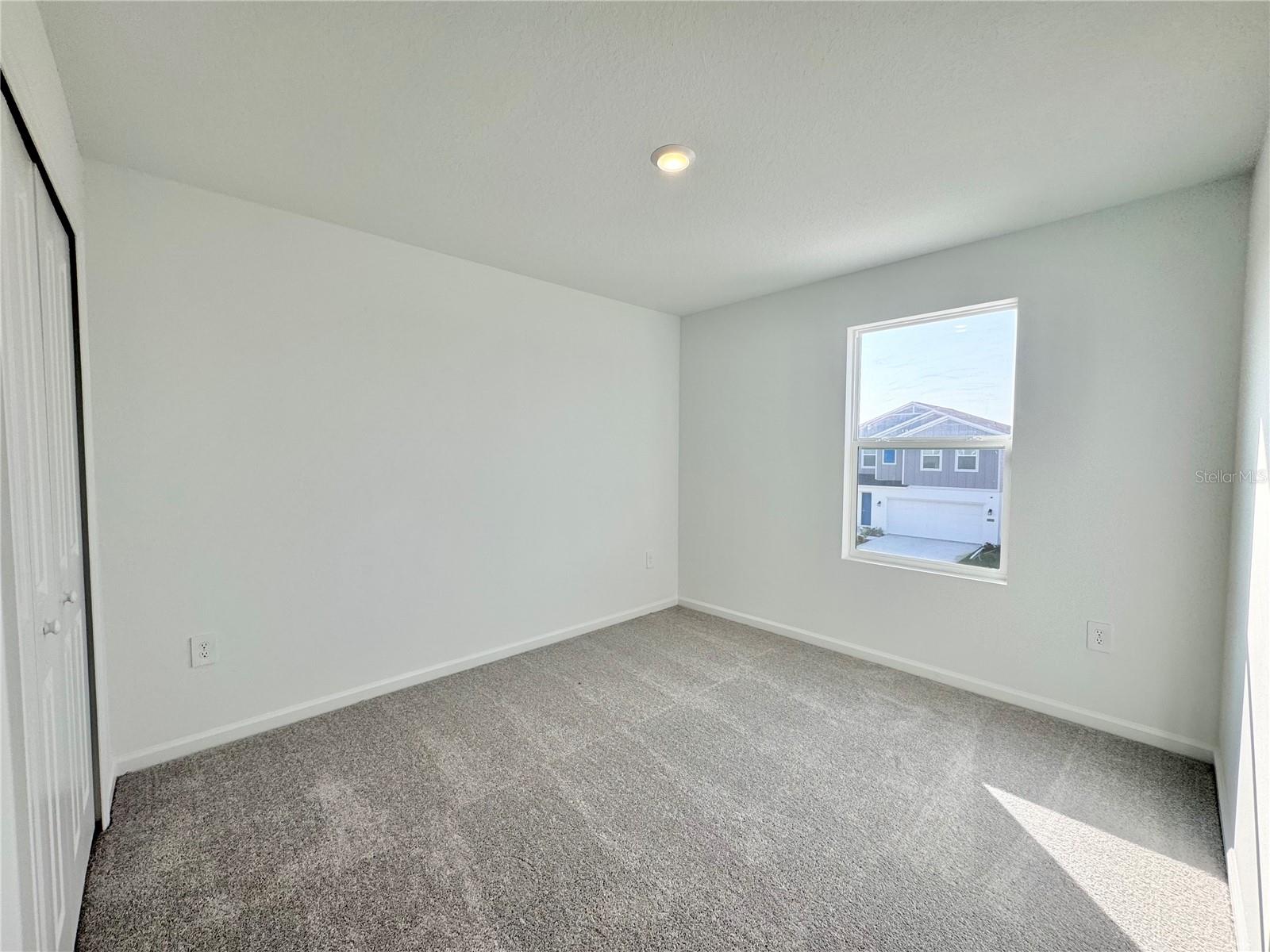 HUNT CLUB AT LAKE WALES PHASE 1 - Residential Lease