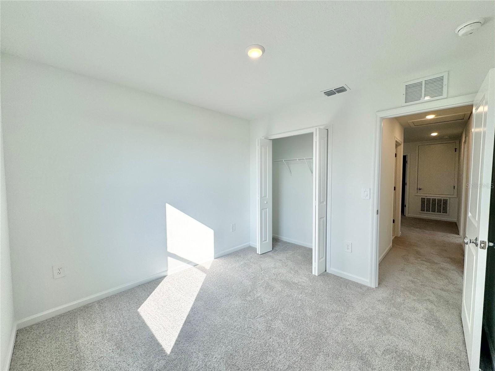 HUNT CLUB AT LAKE WALES PHASE 1 - Residential Lease