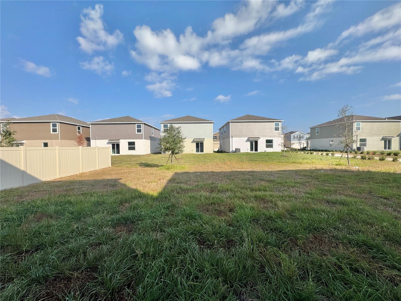 HUNT CLUB AT LAKE WALES PHASE 1 - Residential Lease