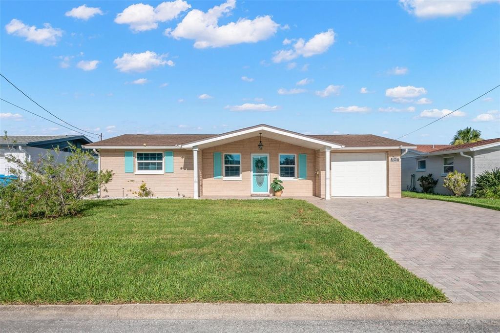 Photo of 12637 2nd Isle, Hudson, FL 34667 (MLS # TB8412944)