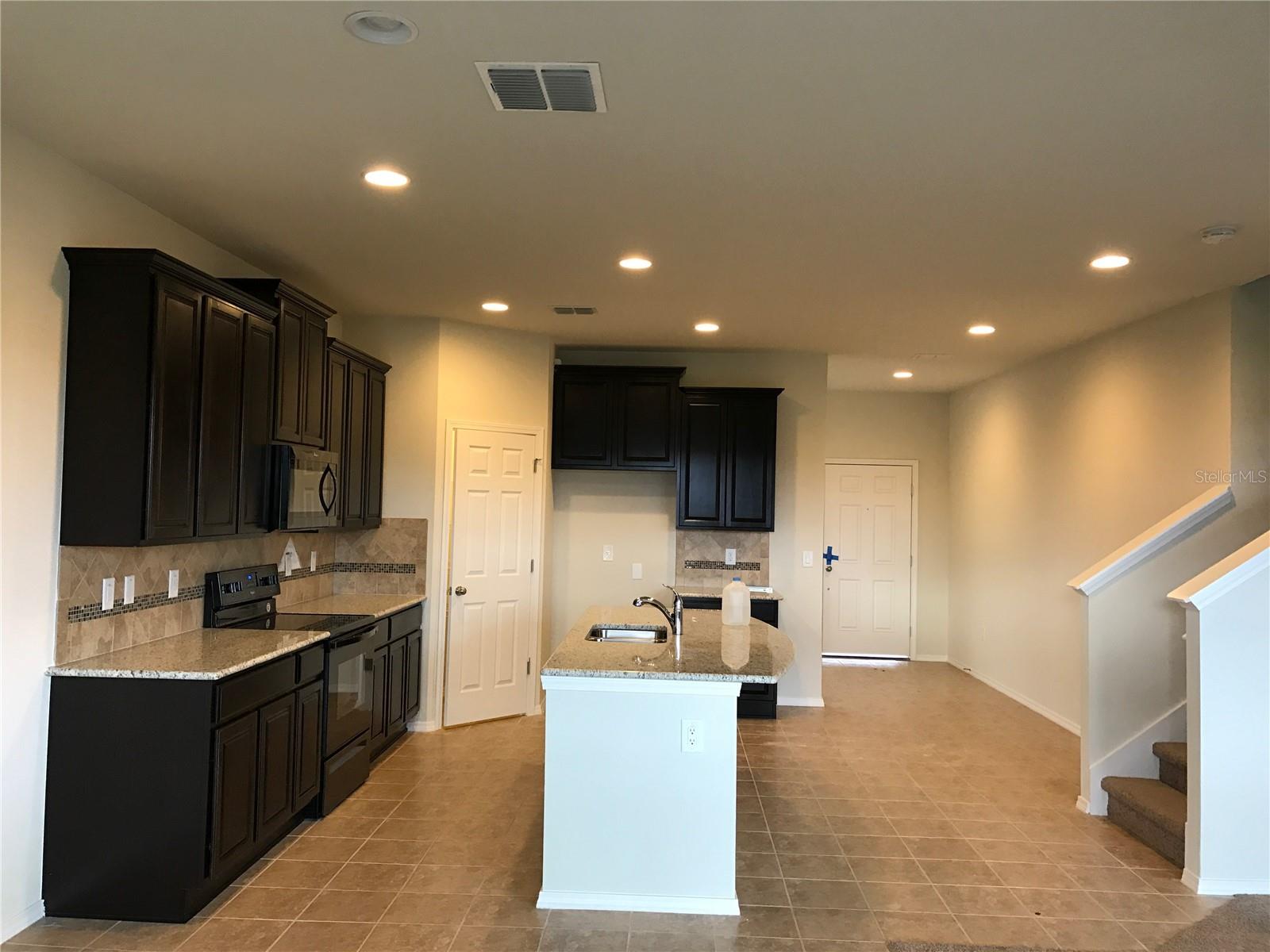 TRILLIUM VILLAGE D - Residential