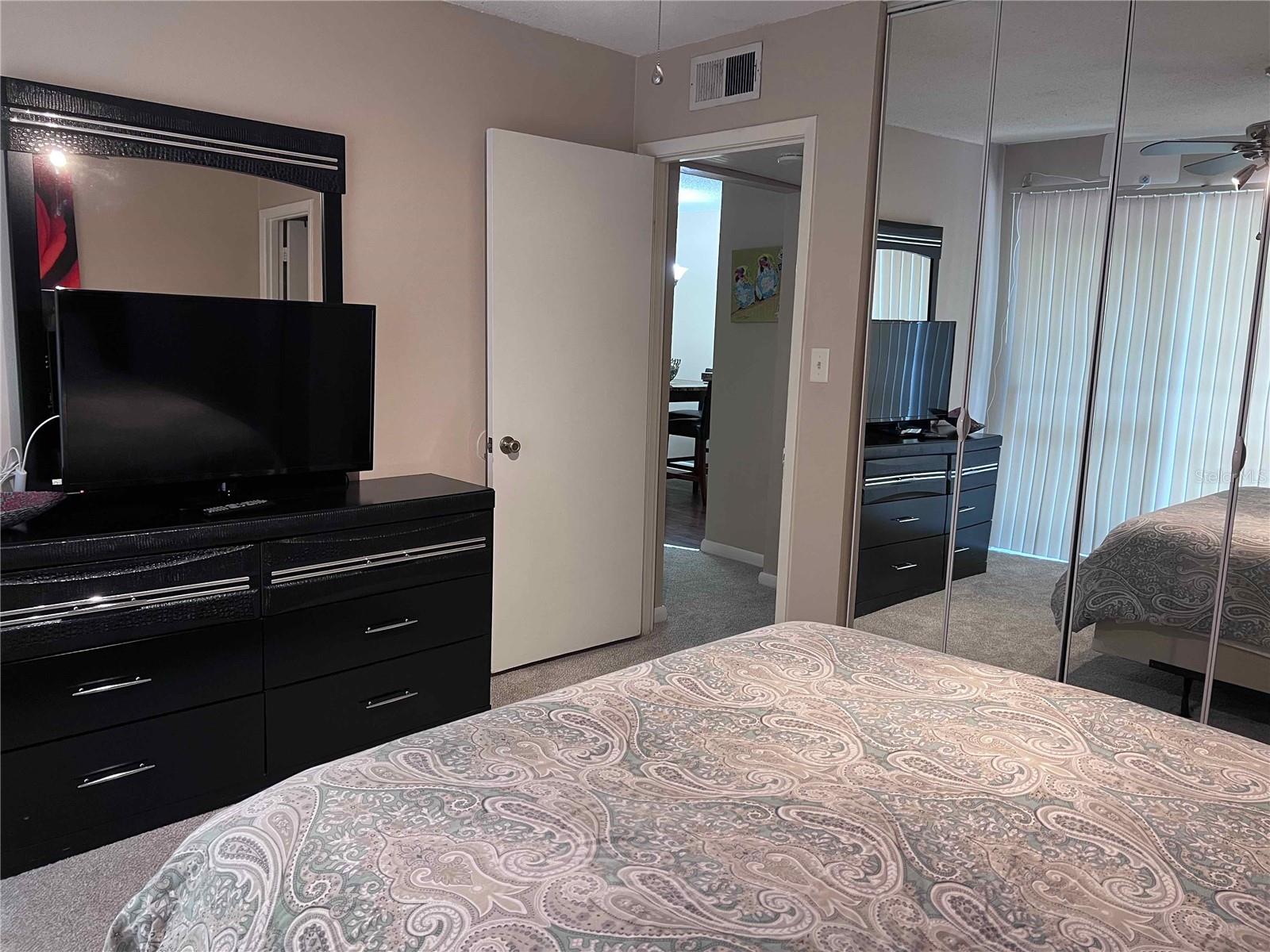 SUMMIT HOUSE - CONDO - Residential