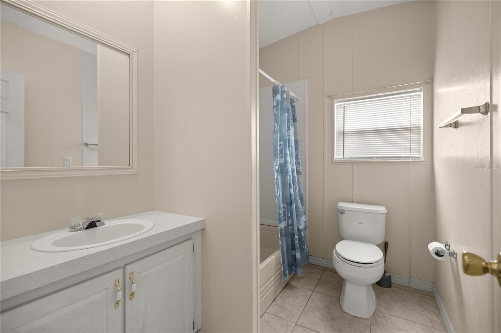 ROLLING HILLS UNIT 5 - Residential