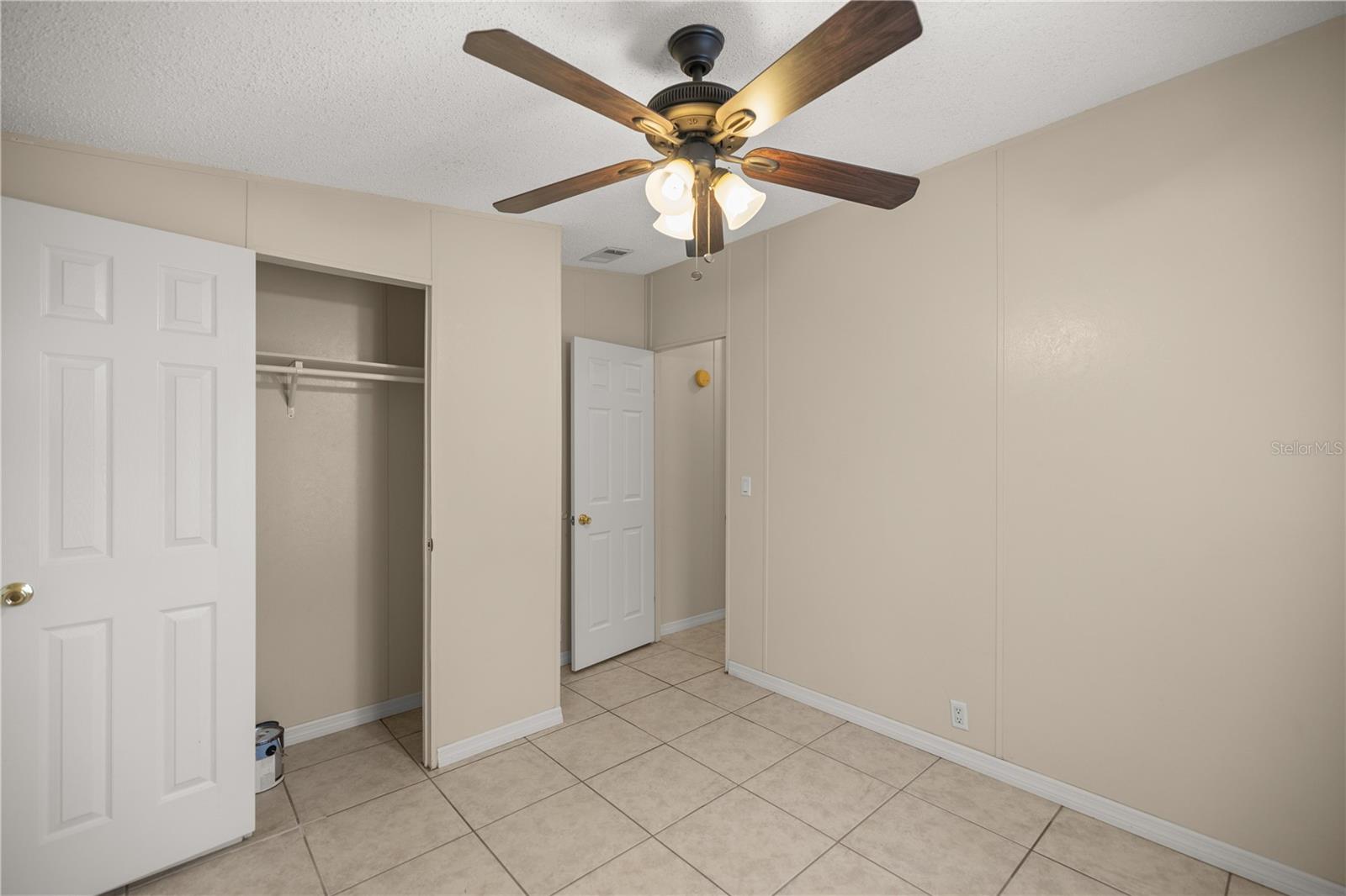 ROLLING HILLS UNIT 5 - Residential