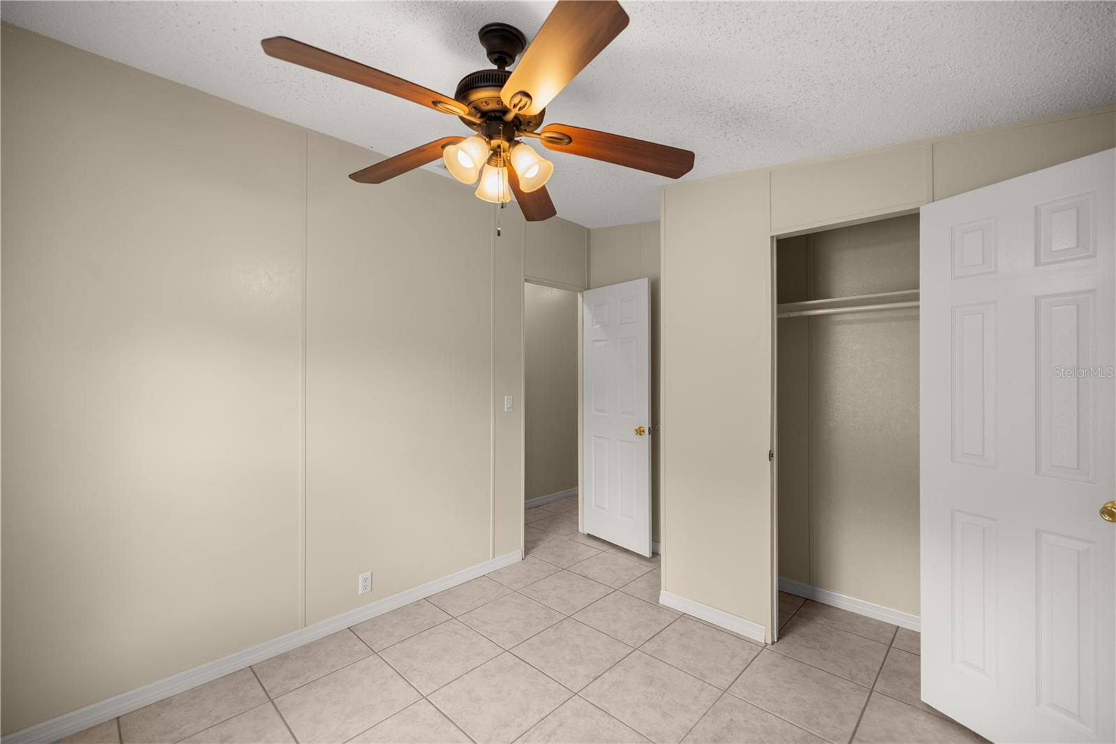 ROLLING HILLS UNIT 5 - Residential