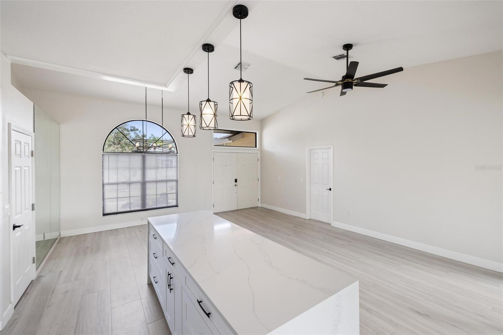 VINTAGE CREEK - Residential