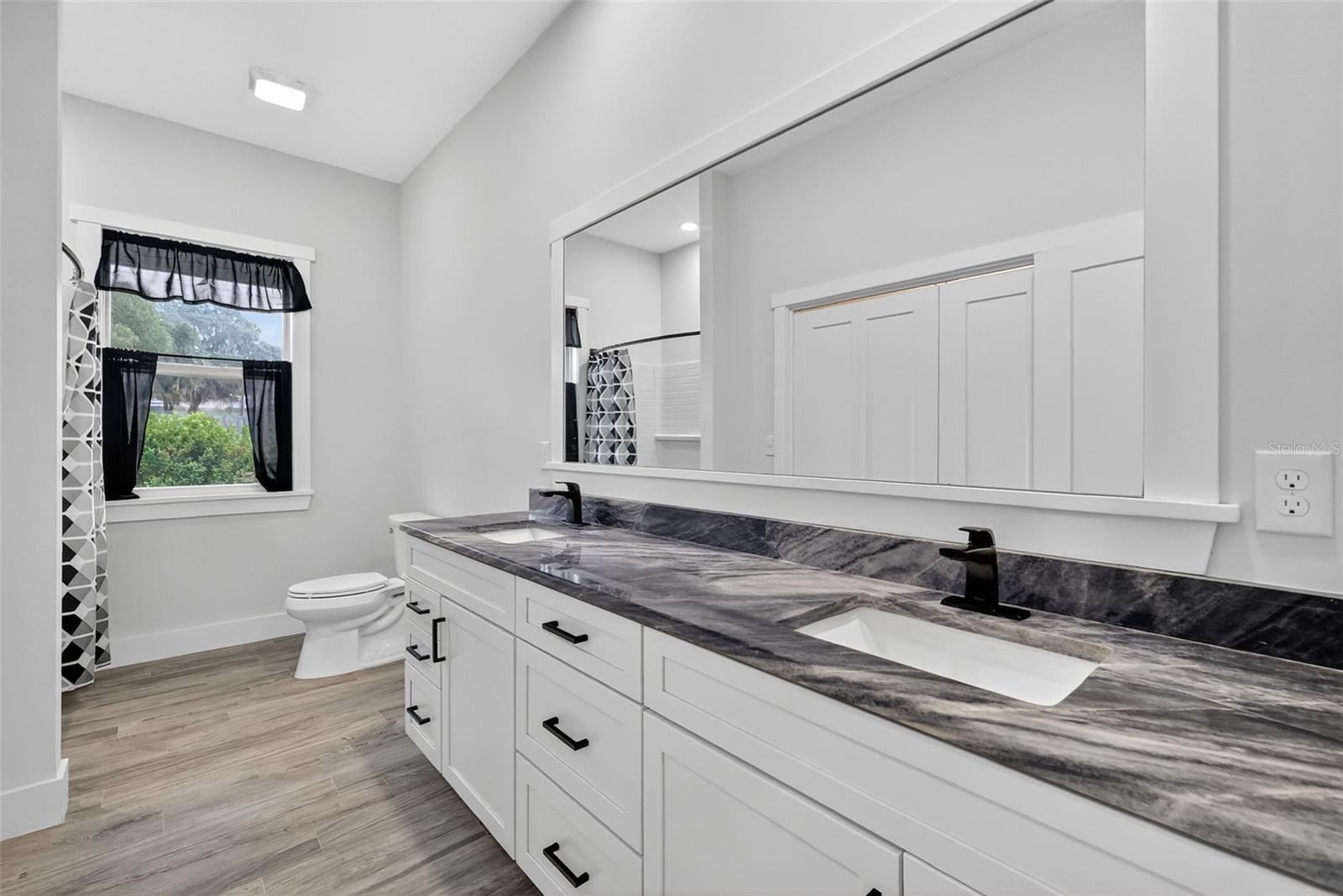 JOHNSONS MARY K & T S - Residential