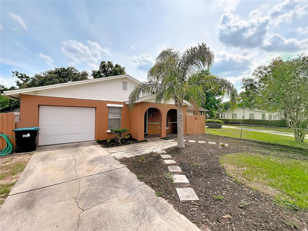Photo of 4346 Daubert Street, Orlando, FL 32803 (MLS # O6406829)
