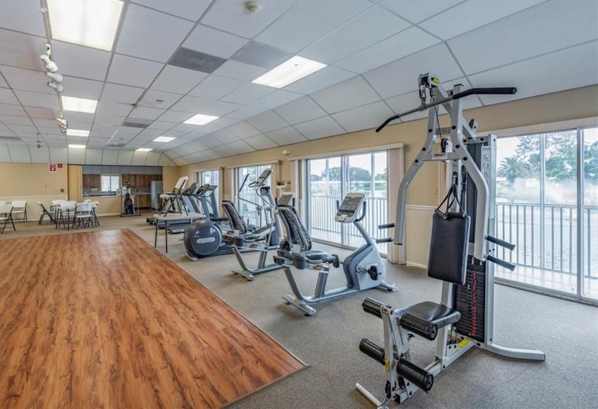 CIRCLE WOODS OF VENICE 2 - Residential