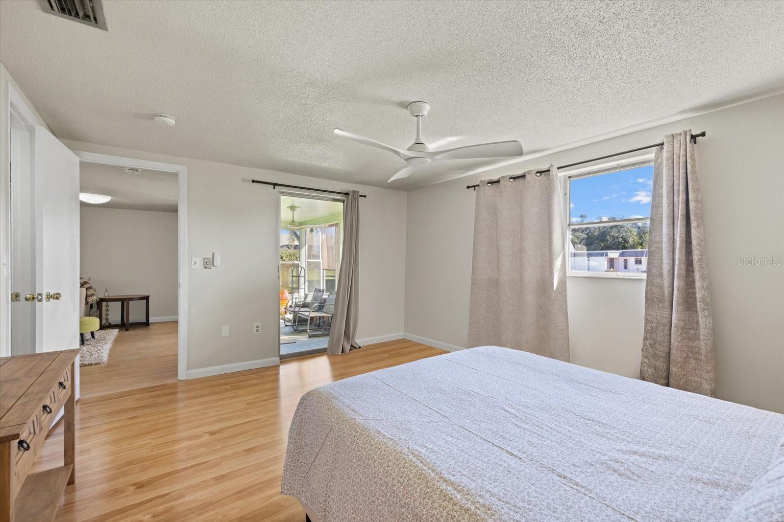 CIRCLE WOODS OF VENICE 2 - Residential