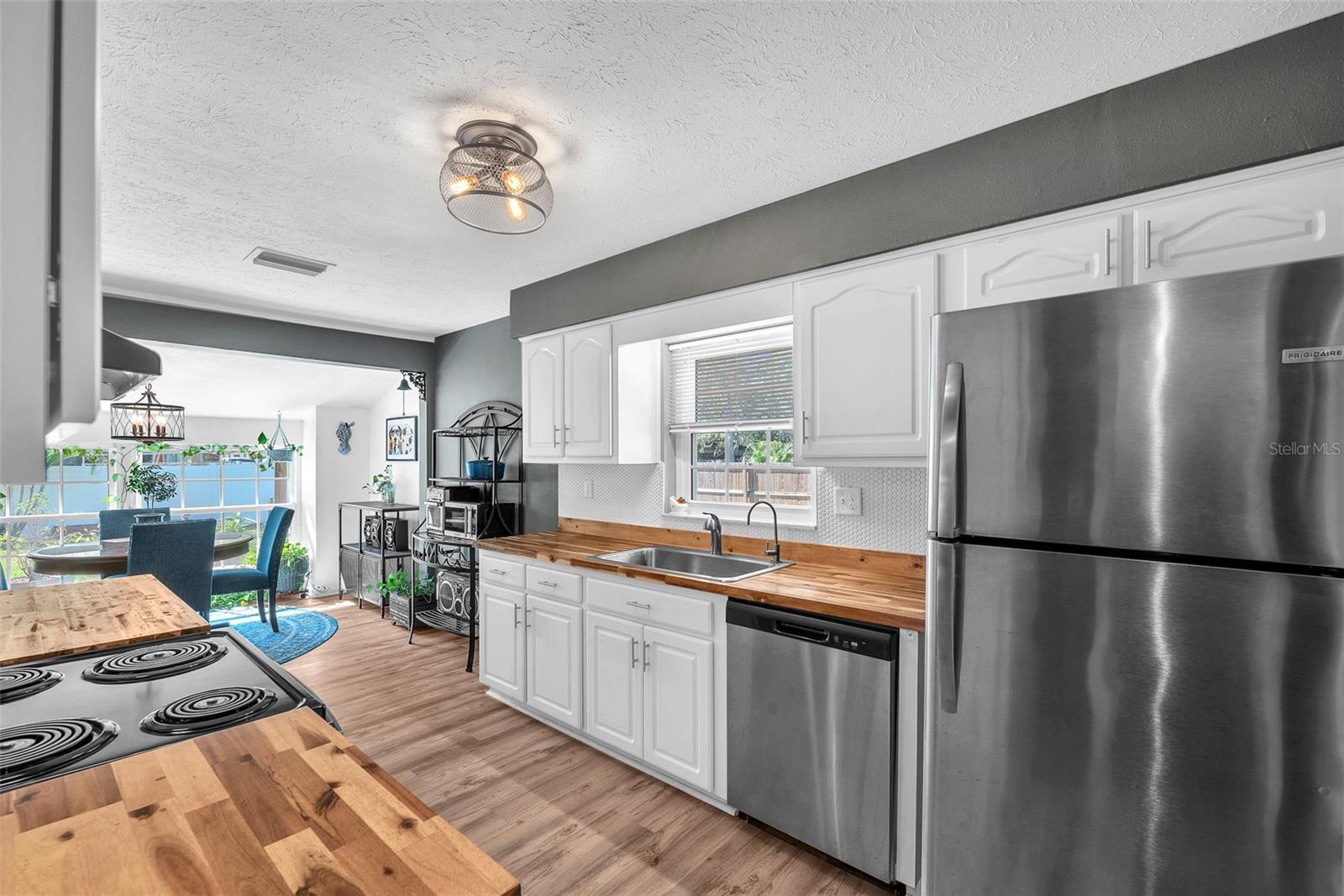 COUNTRYSIDE MANOR SUB - Residential