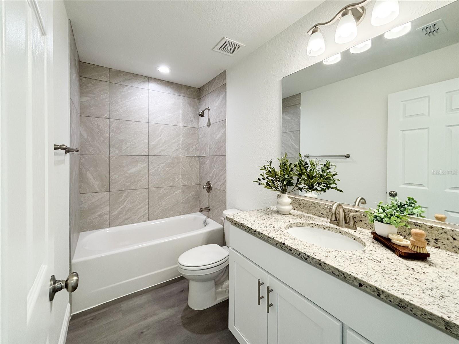 RAINBOW LAKES ESTATE - Residential