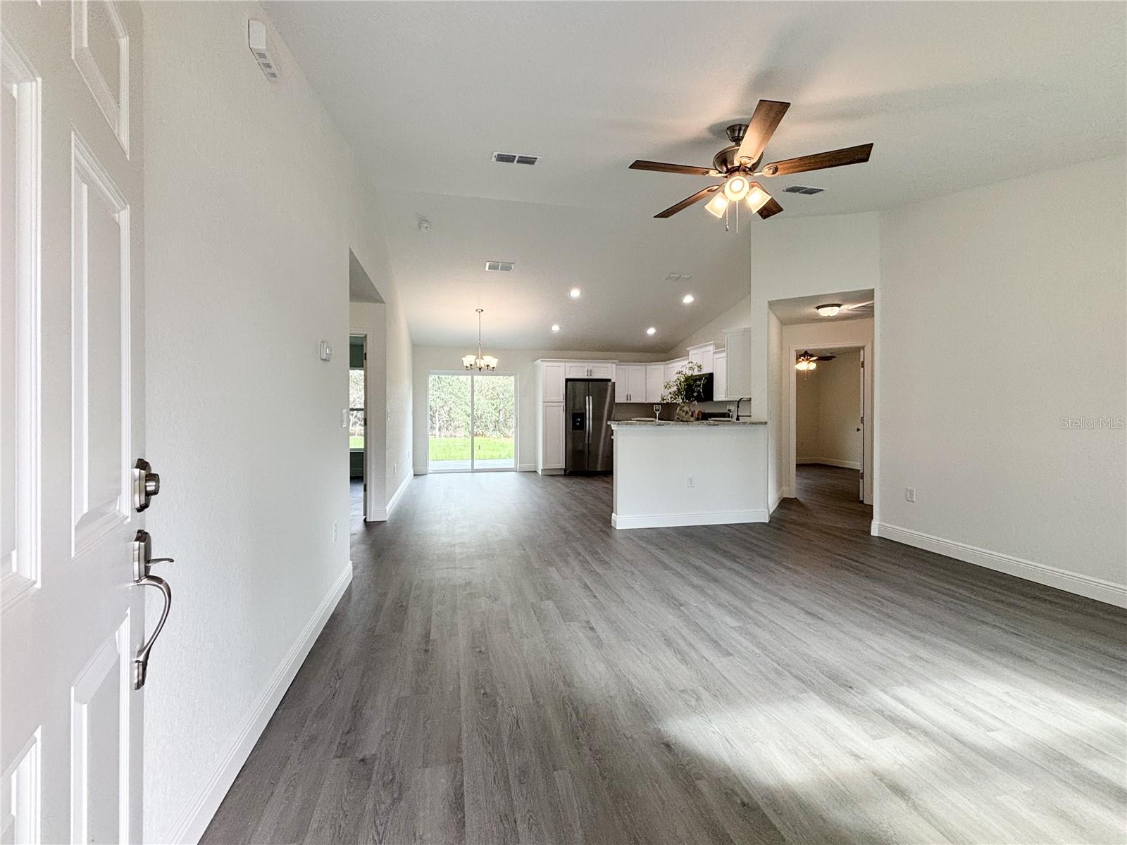 RAINBOW LAKES ESTATE - Residential