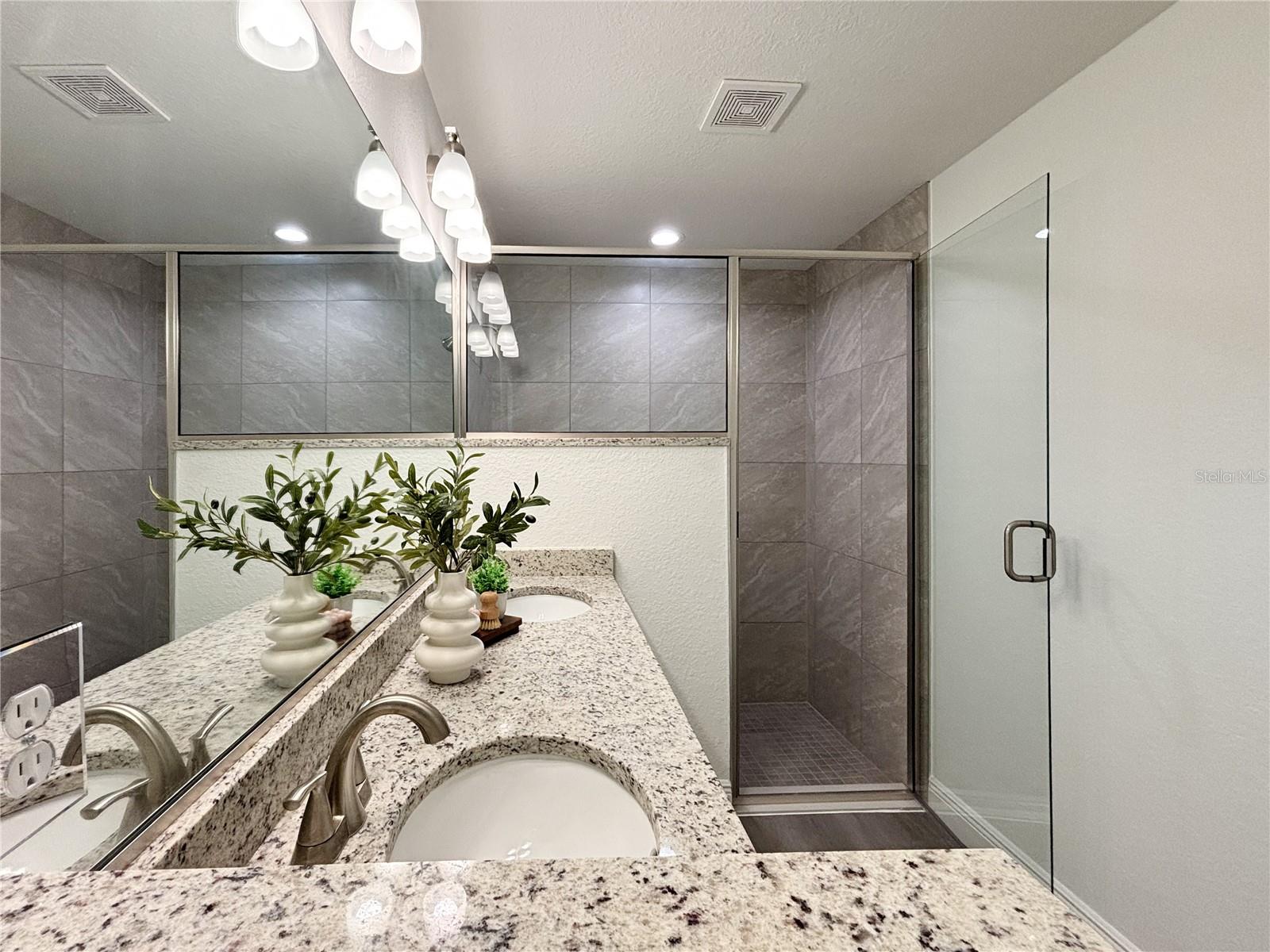 RAINBOW LAKES ESTATE - Residential