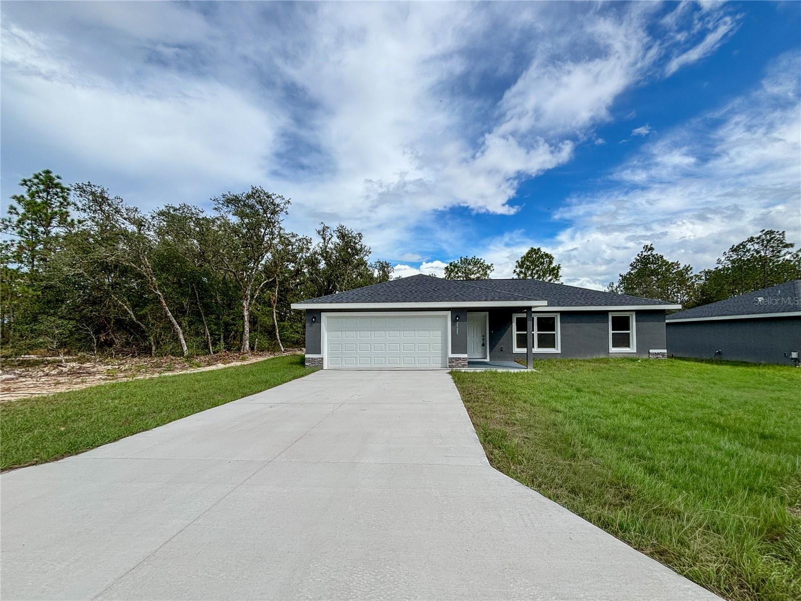 RAINBOW LAKES ESTATE - Residential