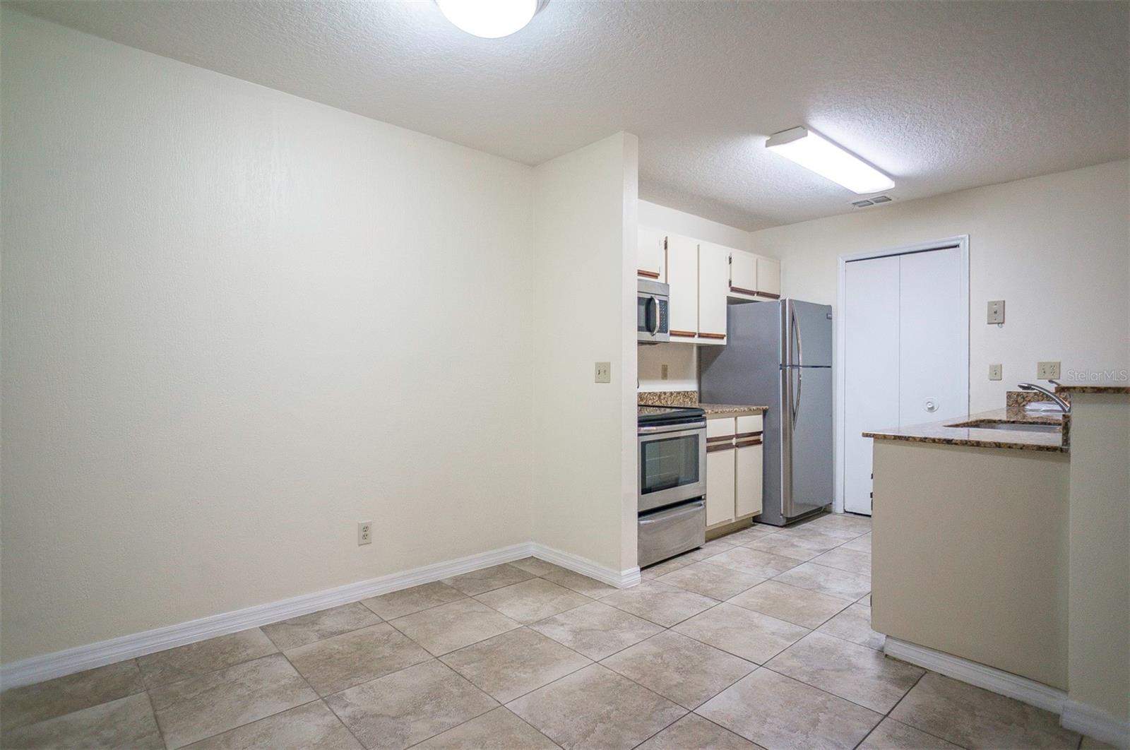 CENTRAL PARK - Residential Lease