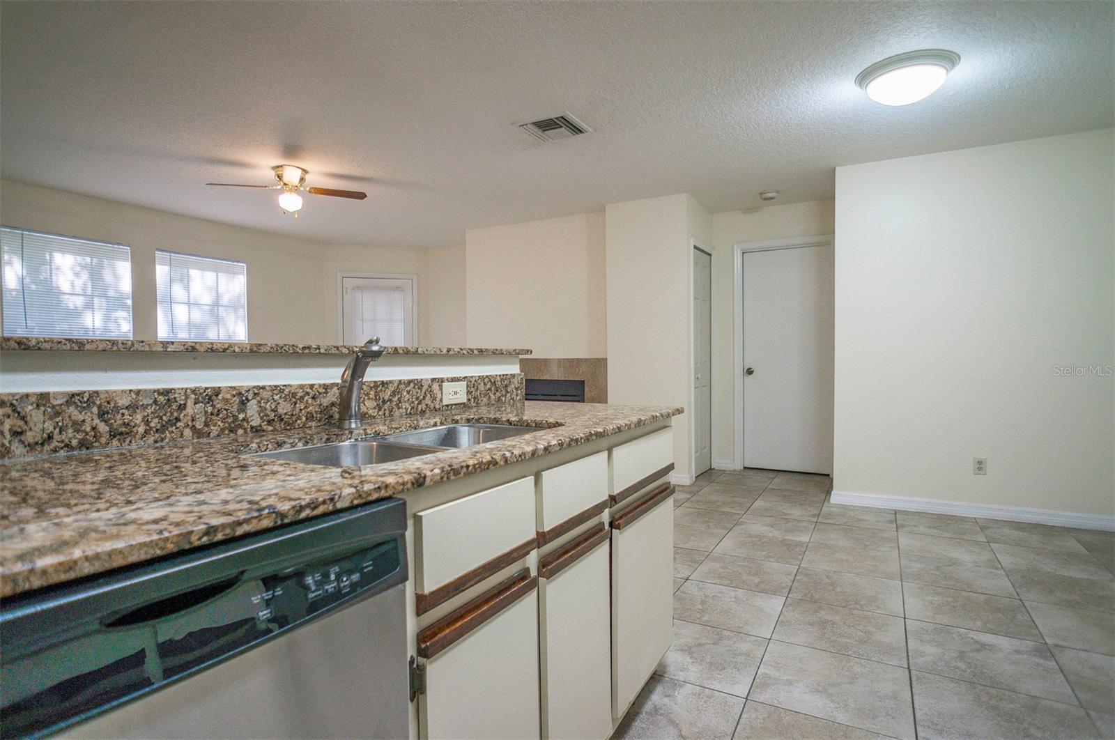 CENTRAL PARK - Residential Lease