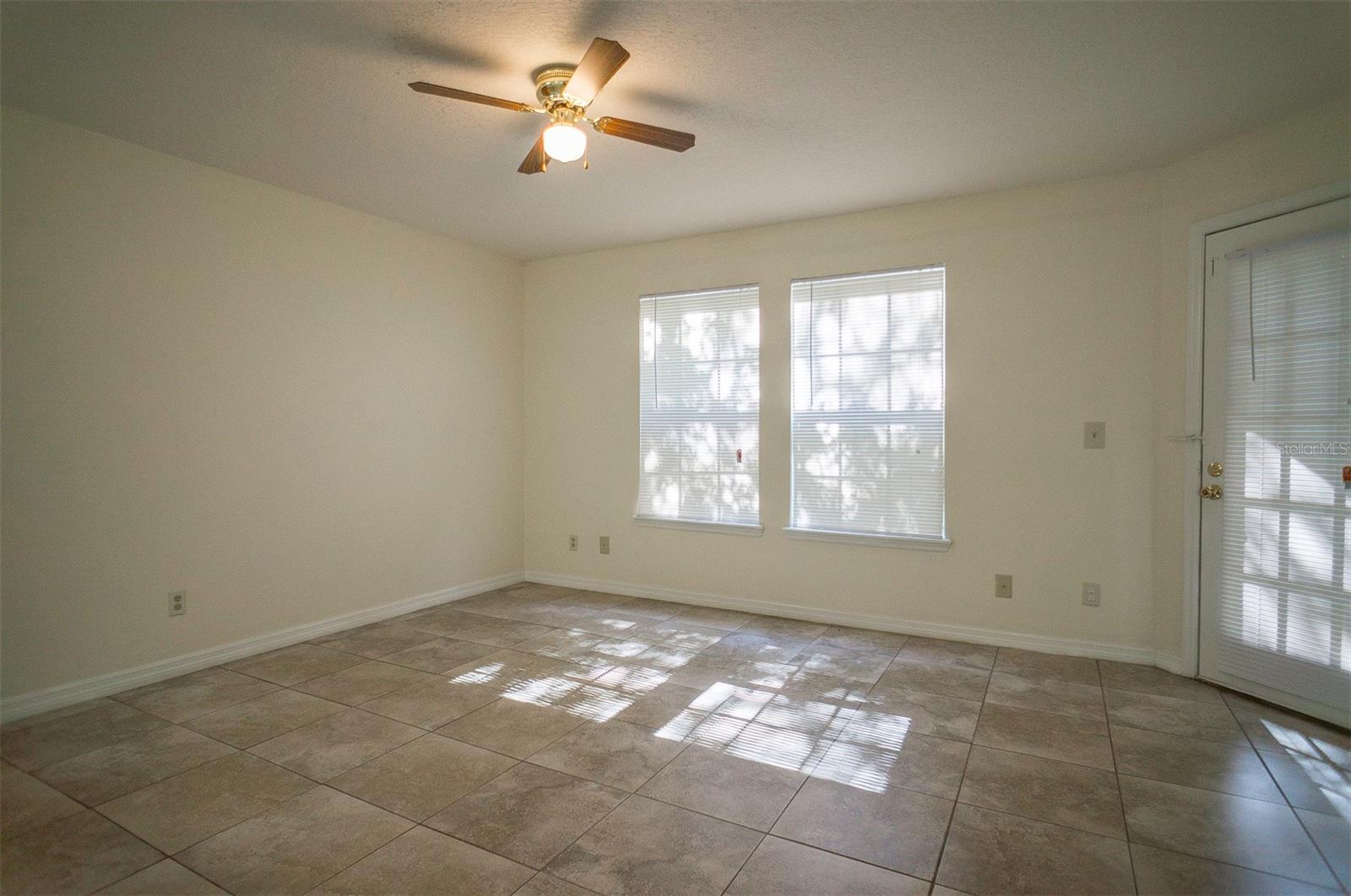 CENTRAL PARK - Residential Lease