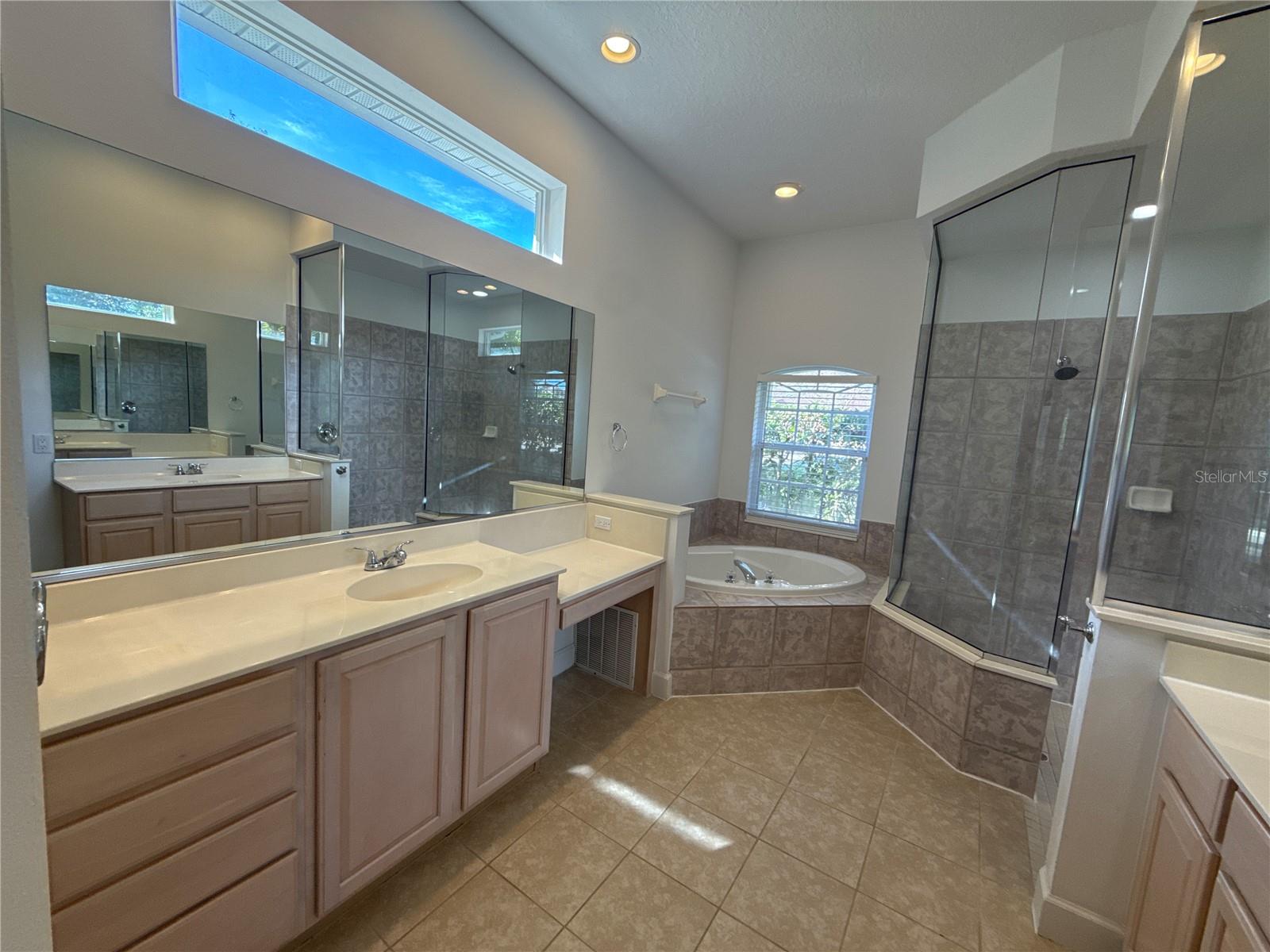 RIVERWALK VILLAGE CYPRESS BANKS SP E - Residential