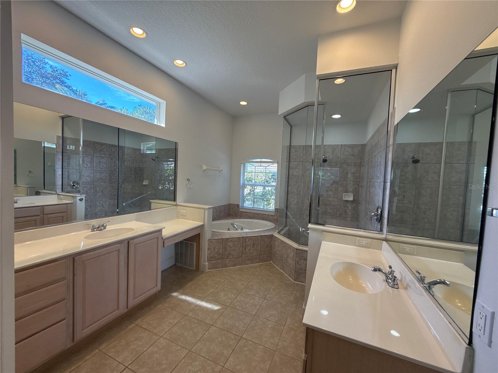 RIVERWALK VILLAGE CYPRESS BANKS SP E - Residential